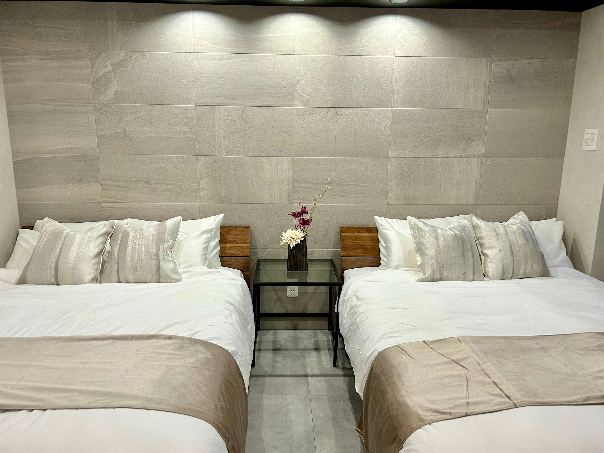 グリコ看板道頓堀まで徒歩10分/黒門市場徒歩5分/地下鉄駅徒歩5分/Wi-Fi完備/貸切