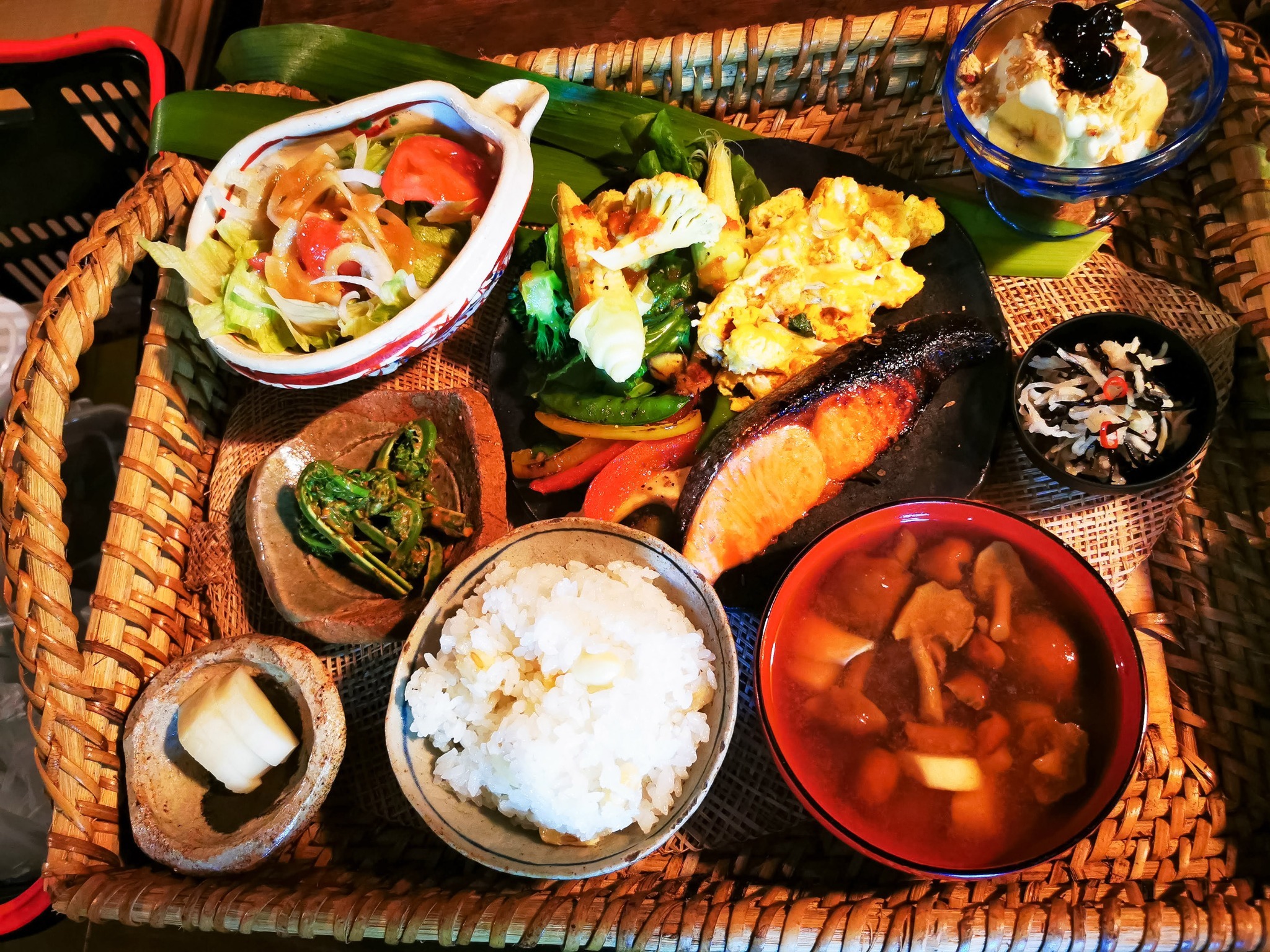 ・【朝食一例】朝食はボリューム満点朝ごはんです