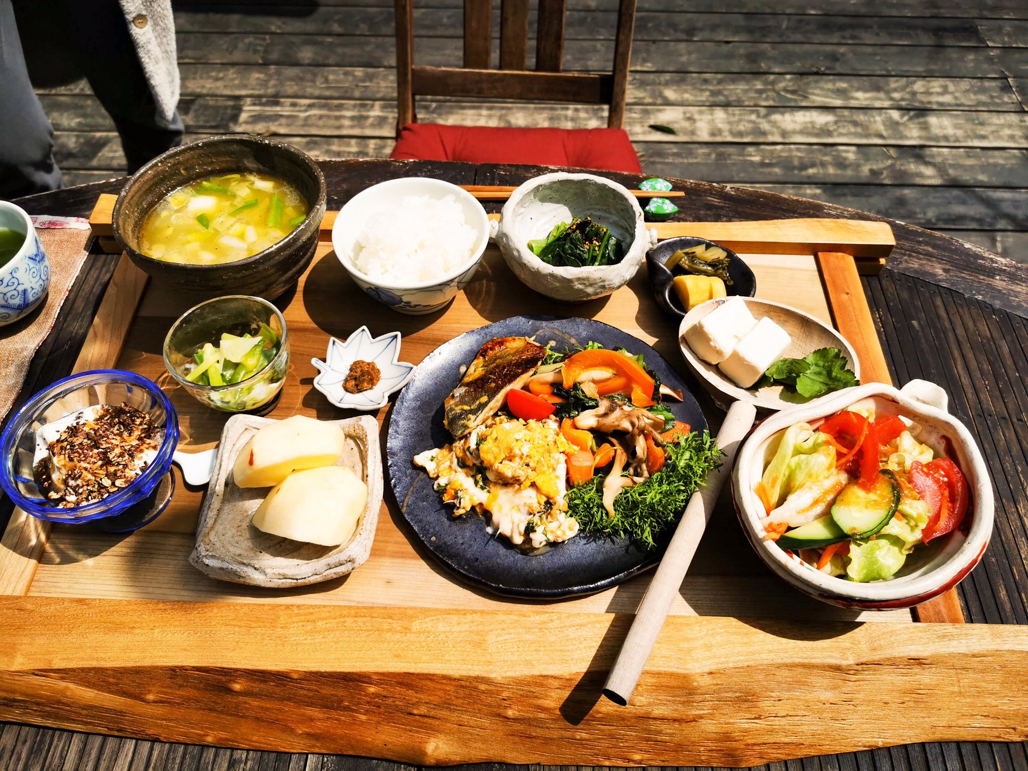 ・【朝食一例】清々しい朝の古民家のテラスでお召し上がりいただけます