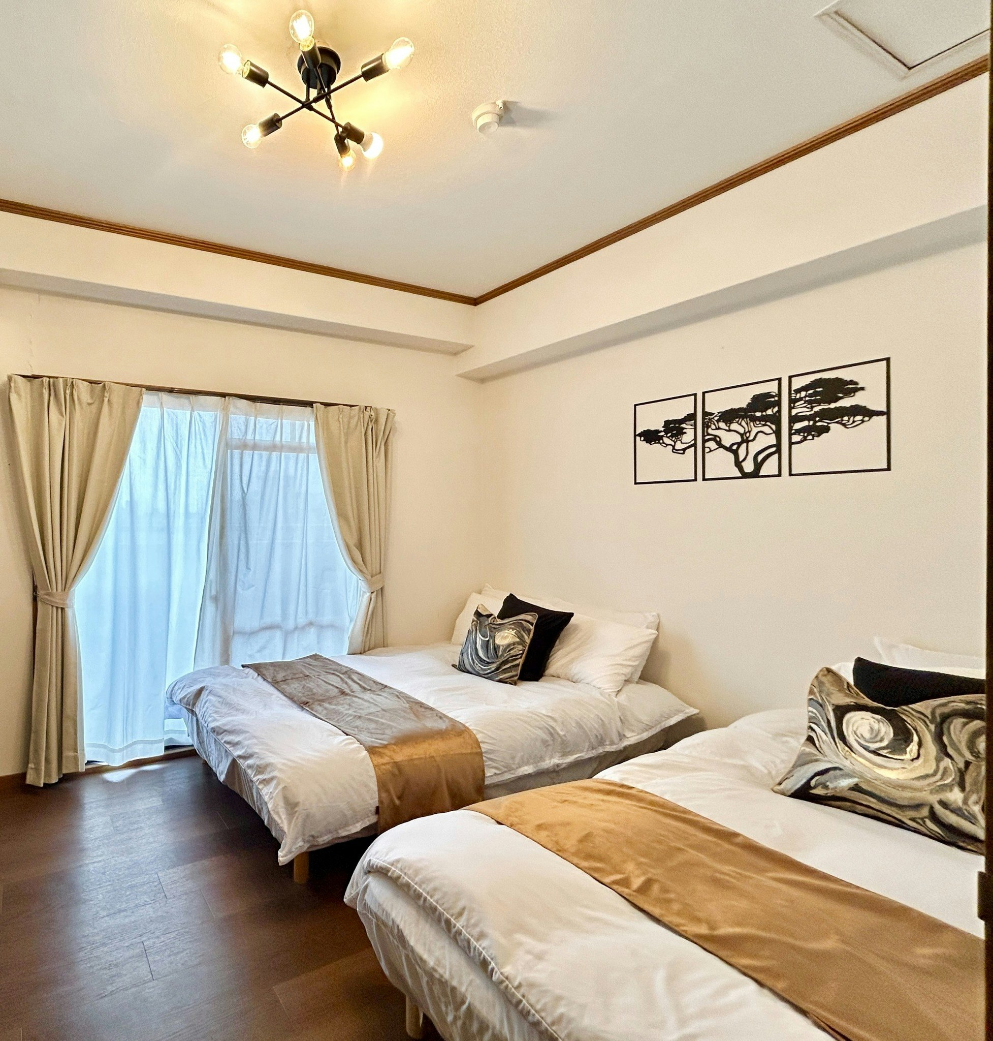 crest大国 owner’s room 難波電車1分 地下鉄駅から徒歩3分