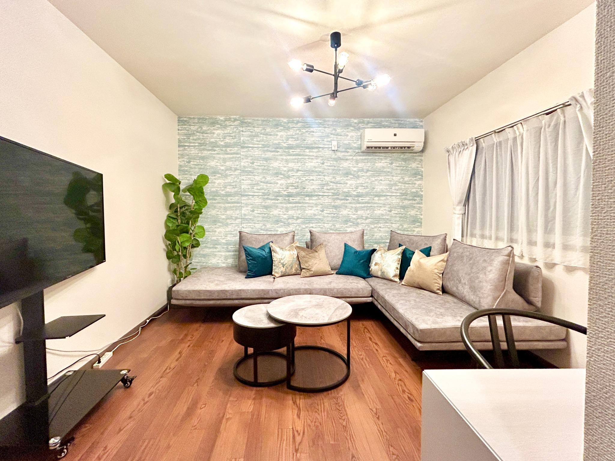 一軒家貸切/駅から徒歩3分/難波電車6分/2シャワー・2トイレ