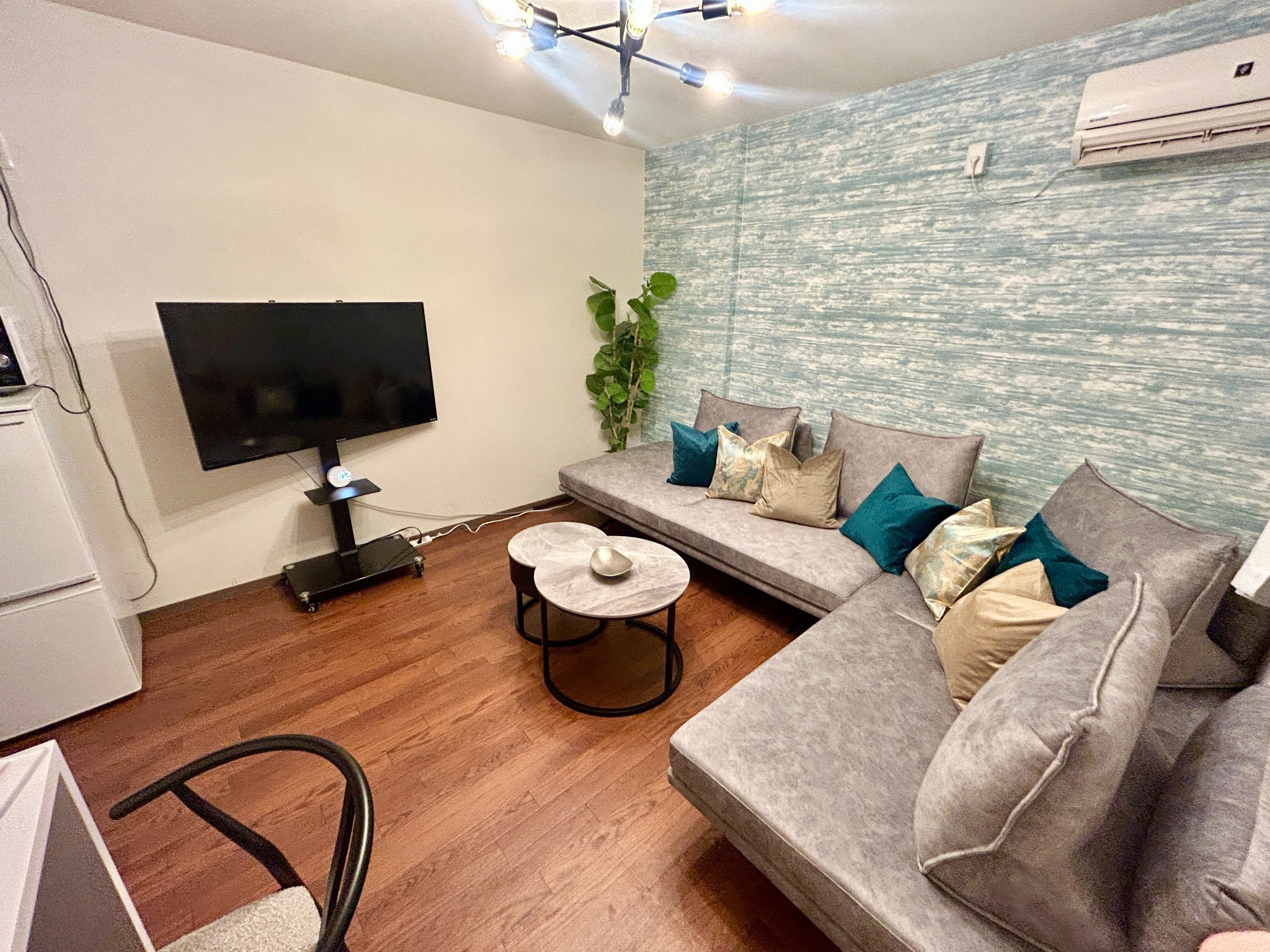 一軒家貸切/駅から徒歩3分/難波電車6分/2シャワー・2トイレ