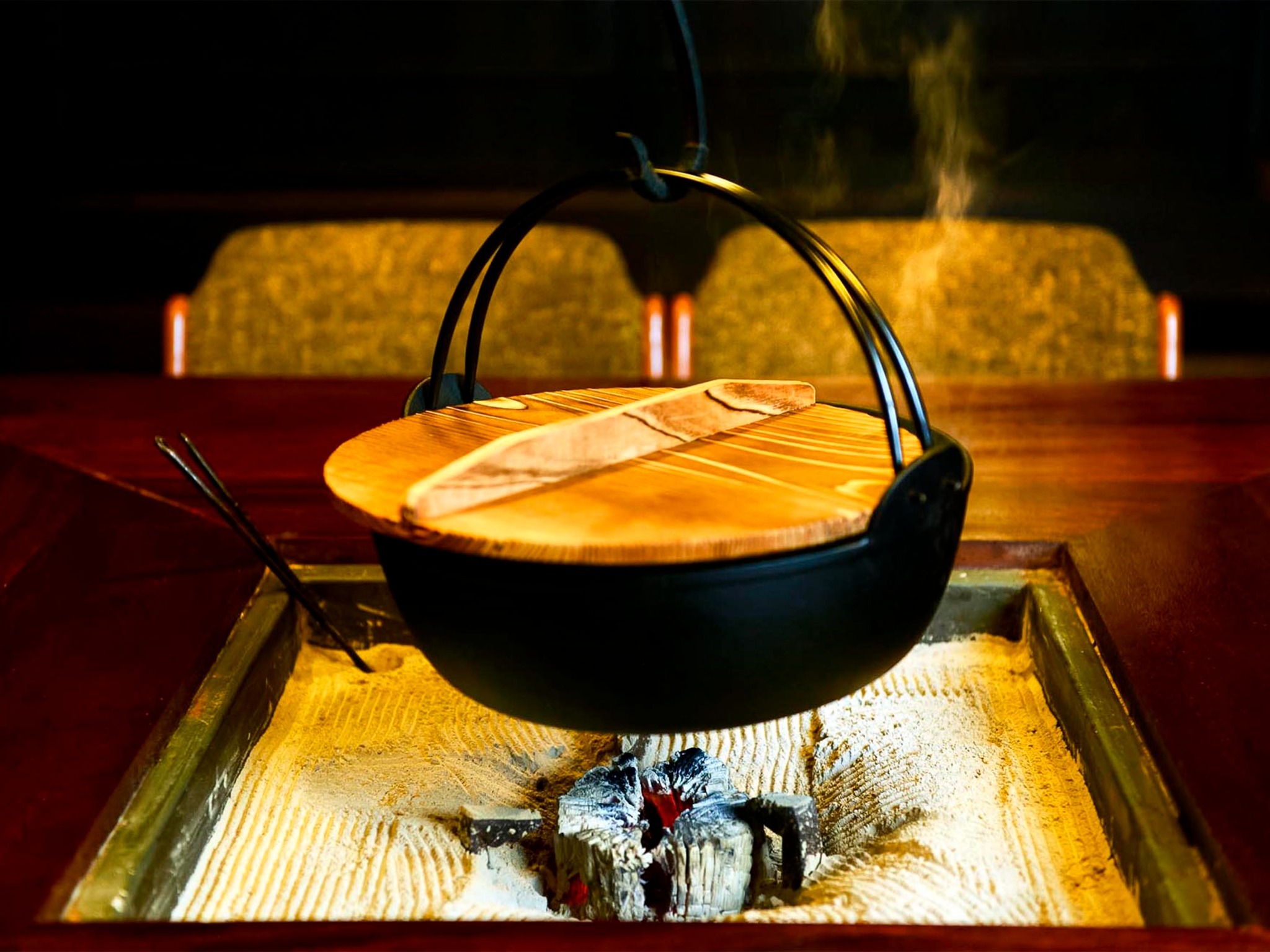 ・囲炉裏テーブル すき焼きプランはこちらでお召し上がりください