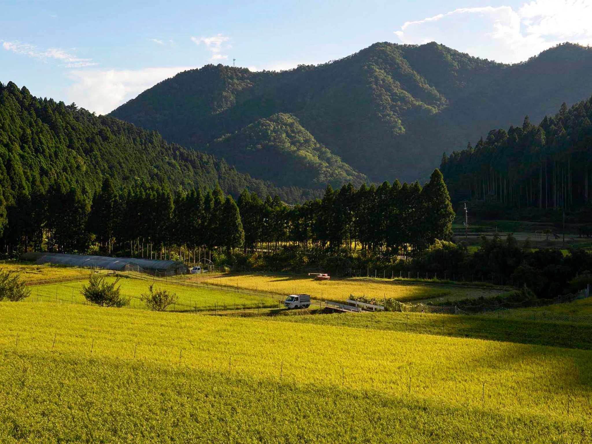 ・カーサ美山は京都府北部の山々に囲まれた場所にございます