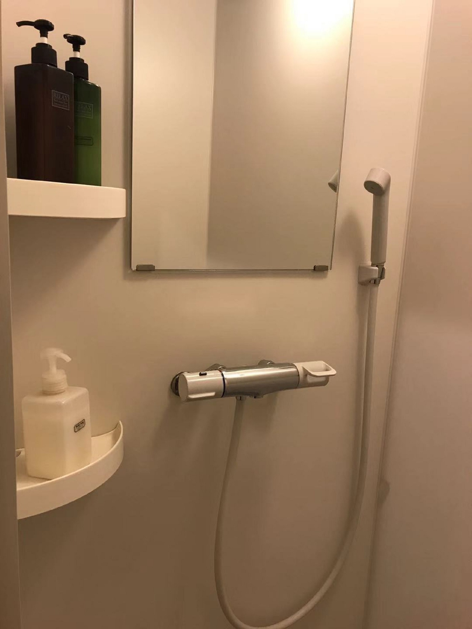 シャワールーム2