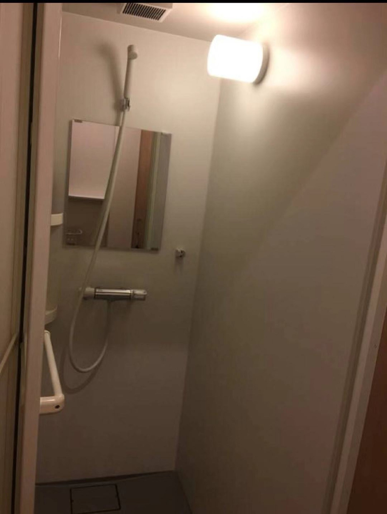 シャワールーム2