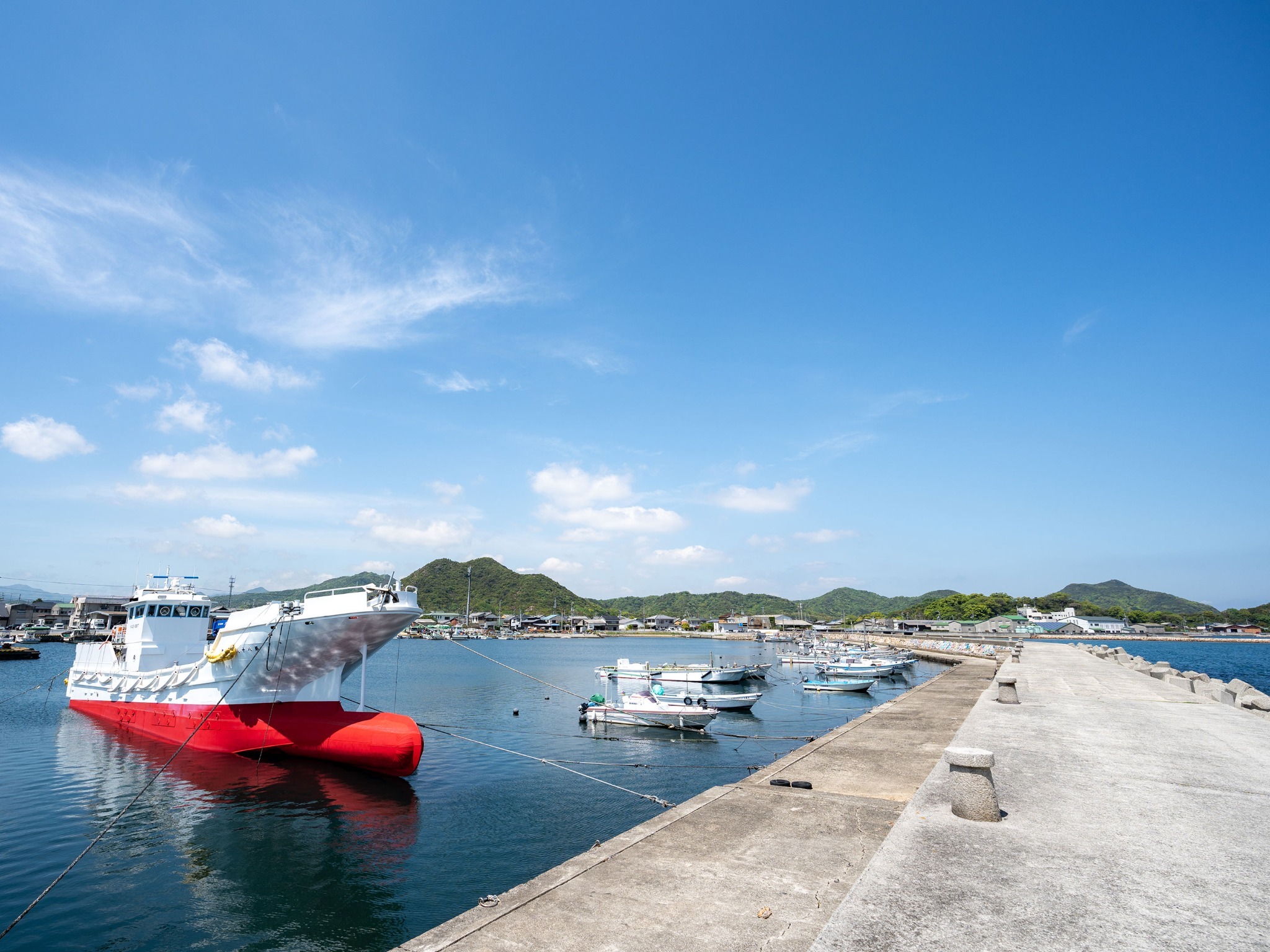 ・【周辺観光スポット】湾岸に広がる、アートの世界