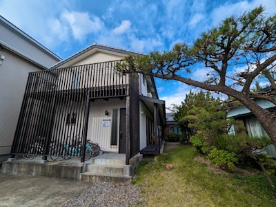 ゲストハウスきーず - 1棟5室(定員18) 準新築 広いリビング付き別荘