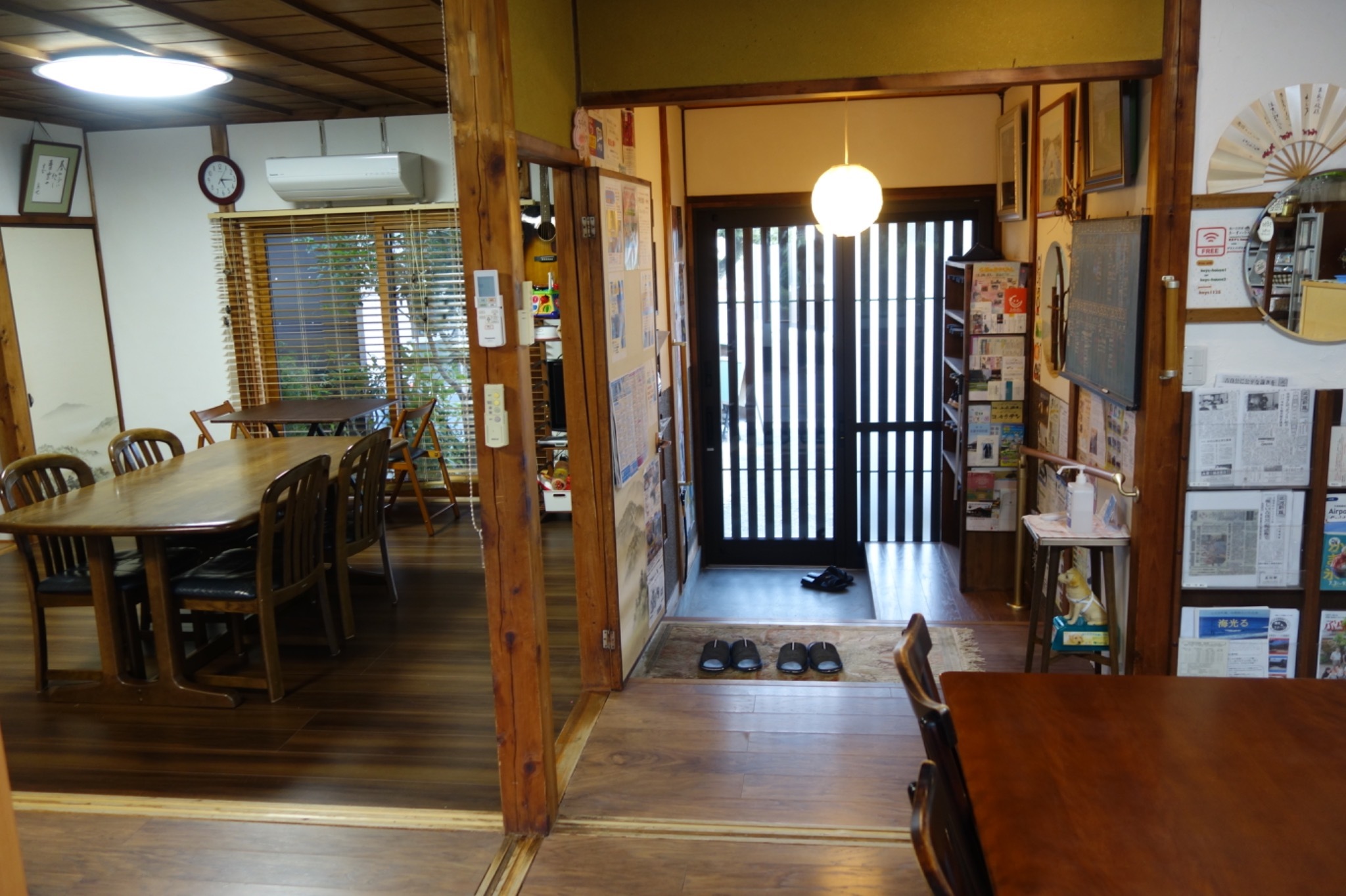 カフェ&レストラン玄関(母屋)