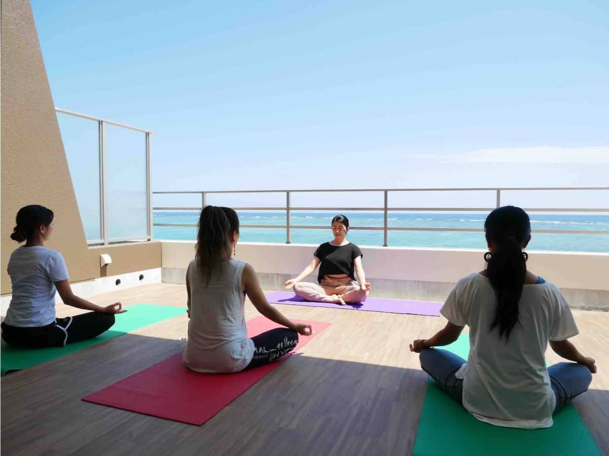 テラスでプライベートヨガ