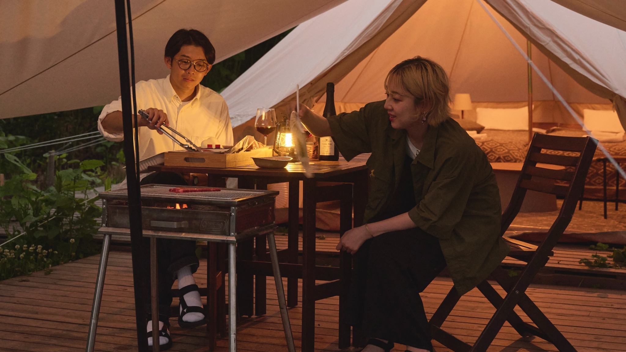 テント前BBQデッキ