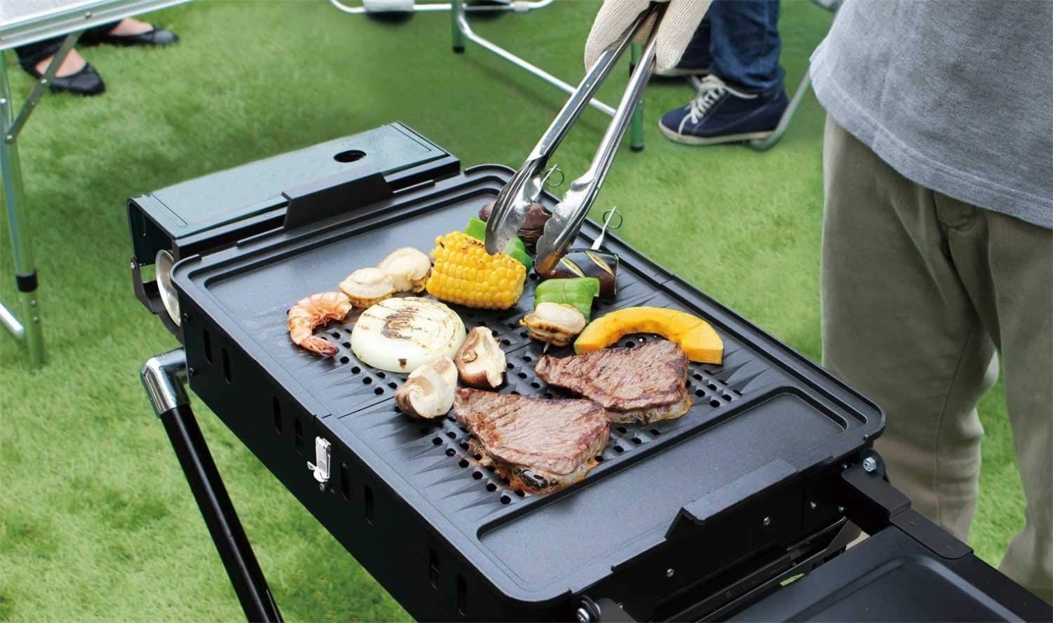 屋上でのBBQの様子です。