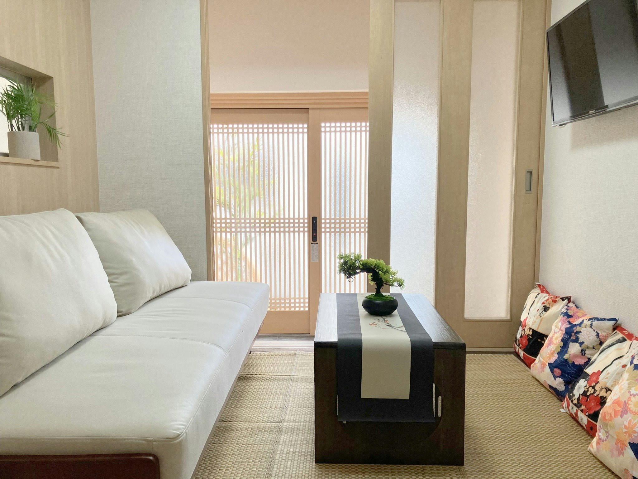 6名様宿泊可能・リノベーション済一軒家・駅から徒歩3分・電車でUSJ5分、梅田5分、難波10分