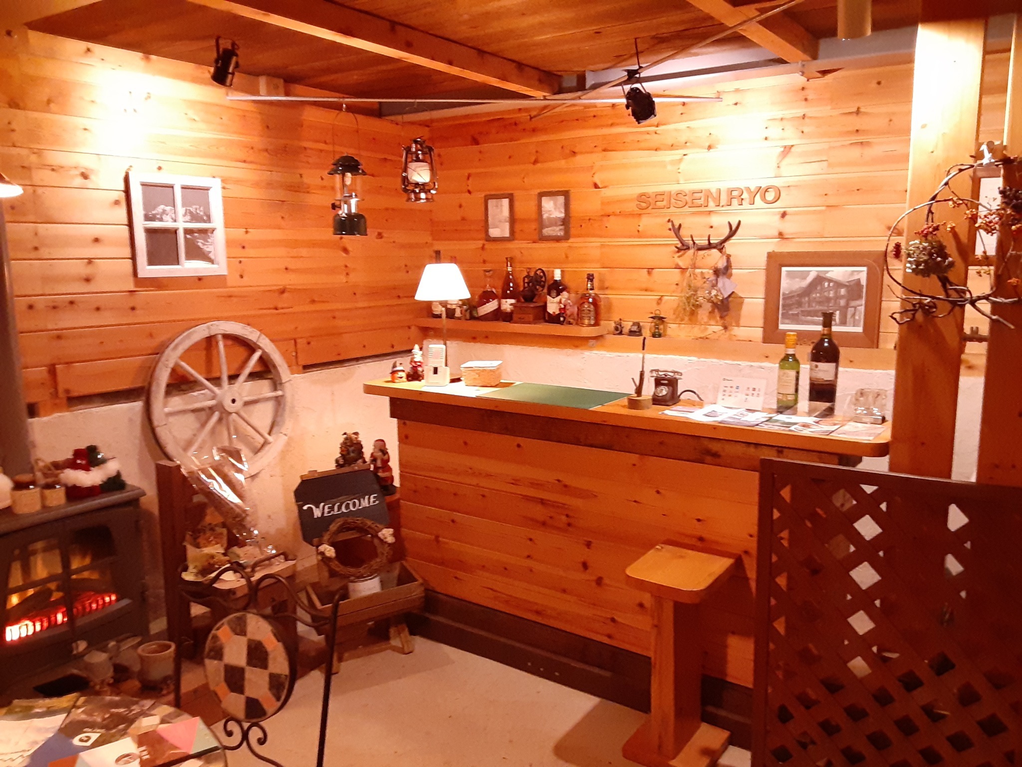 フロント(管理棟の建物内)