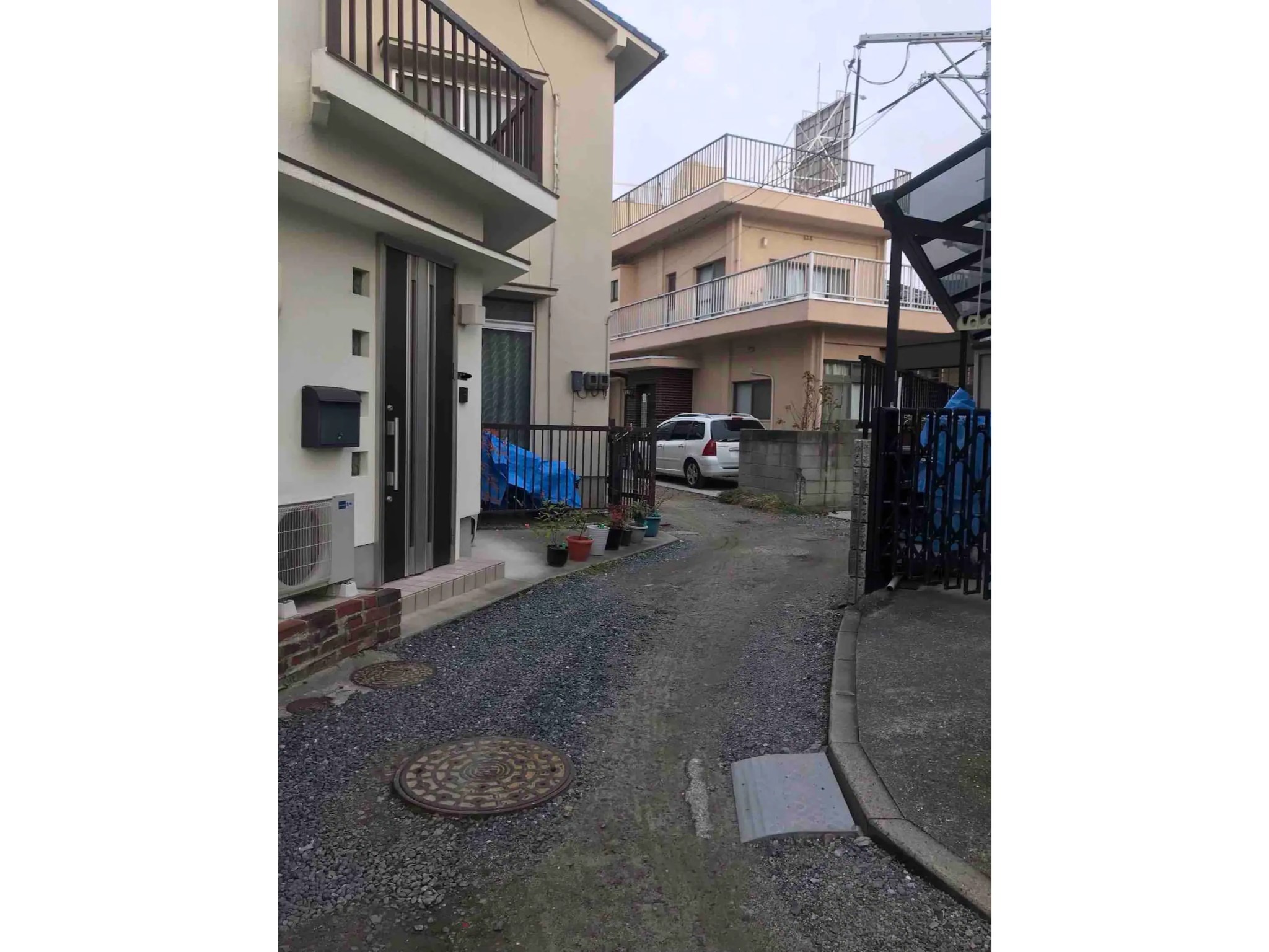 進入路が狭いのでご注意ください