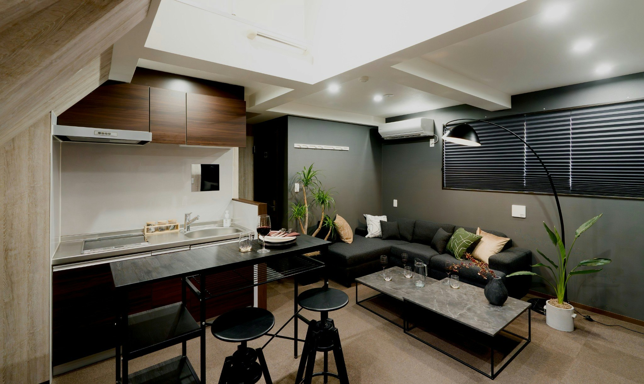 グランディオーソアーバンステイ新宿イースト302/ロフト付き/10名OK/駅徒歩4分/Wifi完備