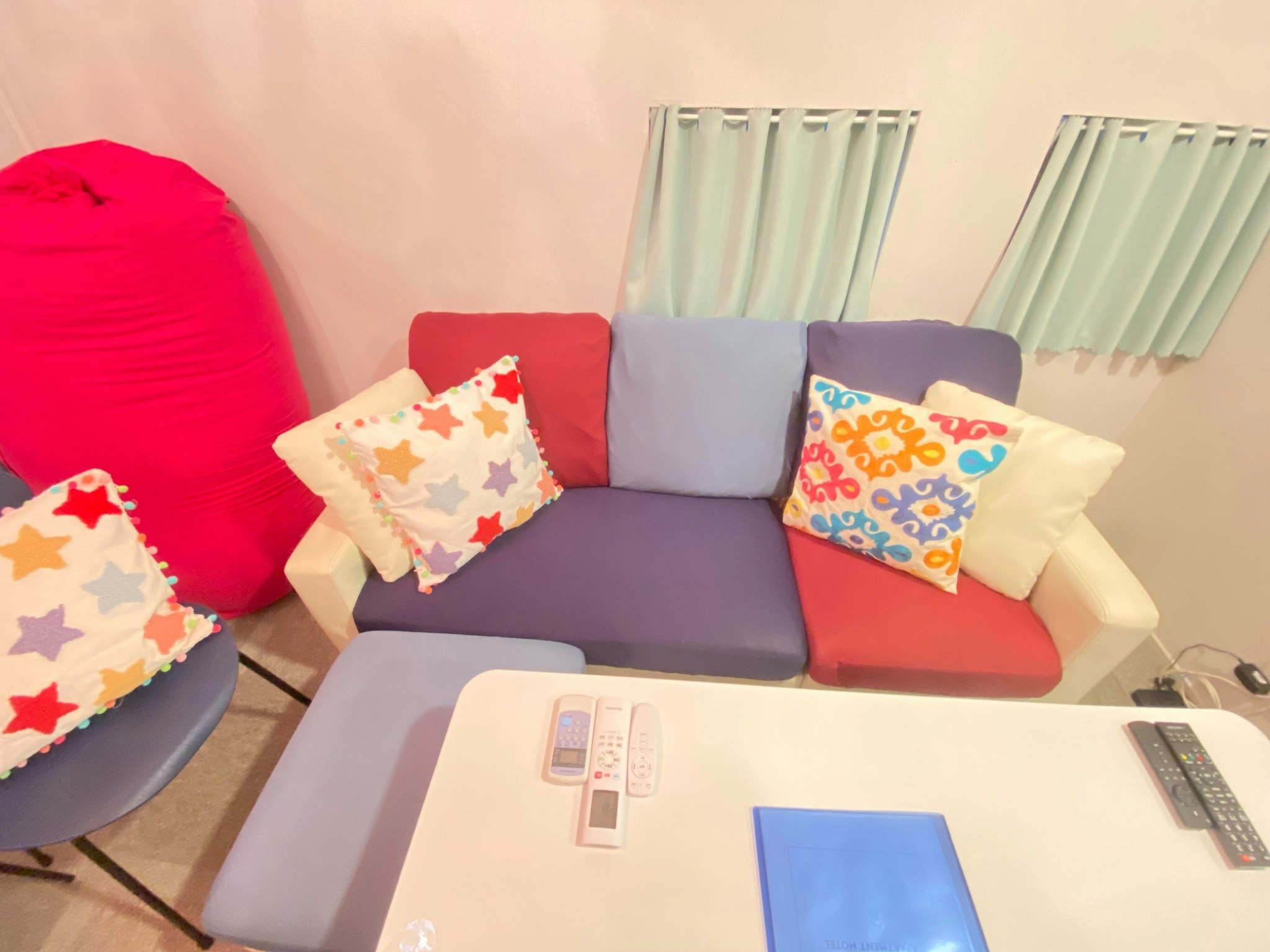 【ポップなお部屋】最大4名/西大井駅徒歩2分/ロフト/品川1駅/映える滞在/SHINAGAWA301