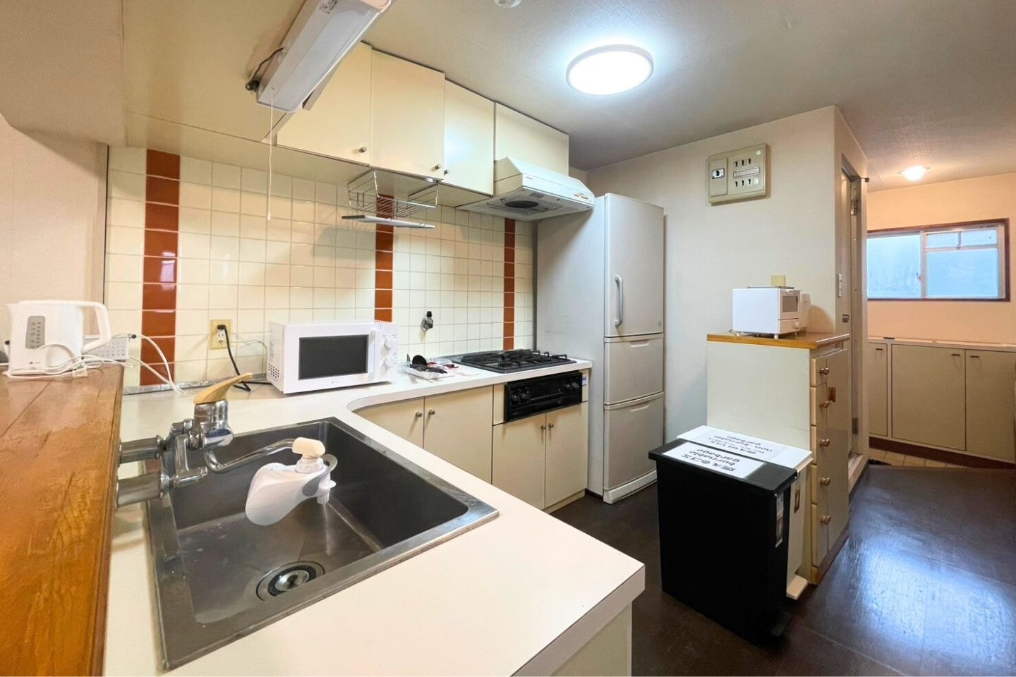 アリーナ迄電車と徒歩で25分・グループに人気の2LDK貸切・定員5・防犯カメ有【B301】