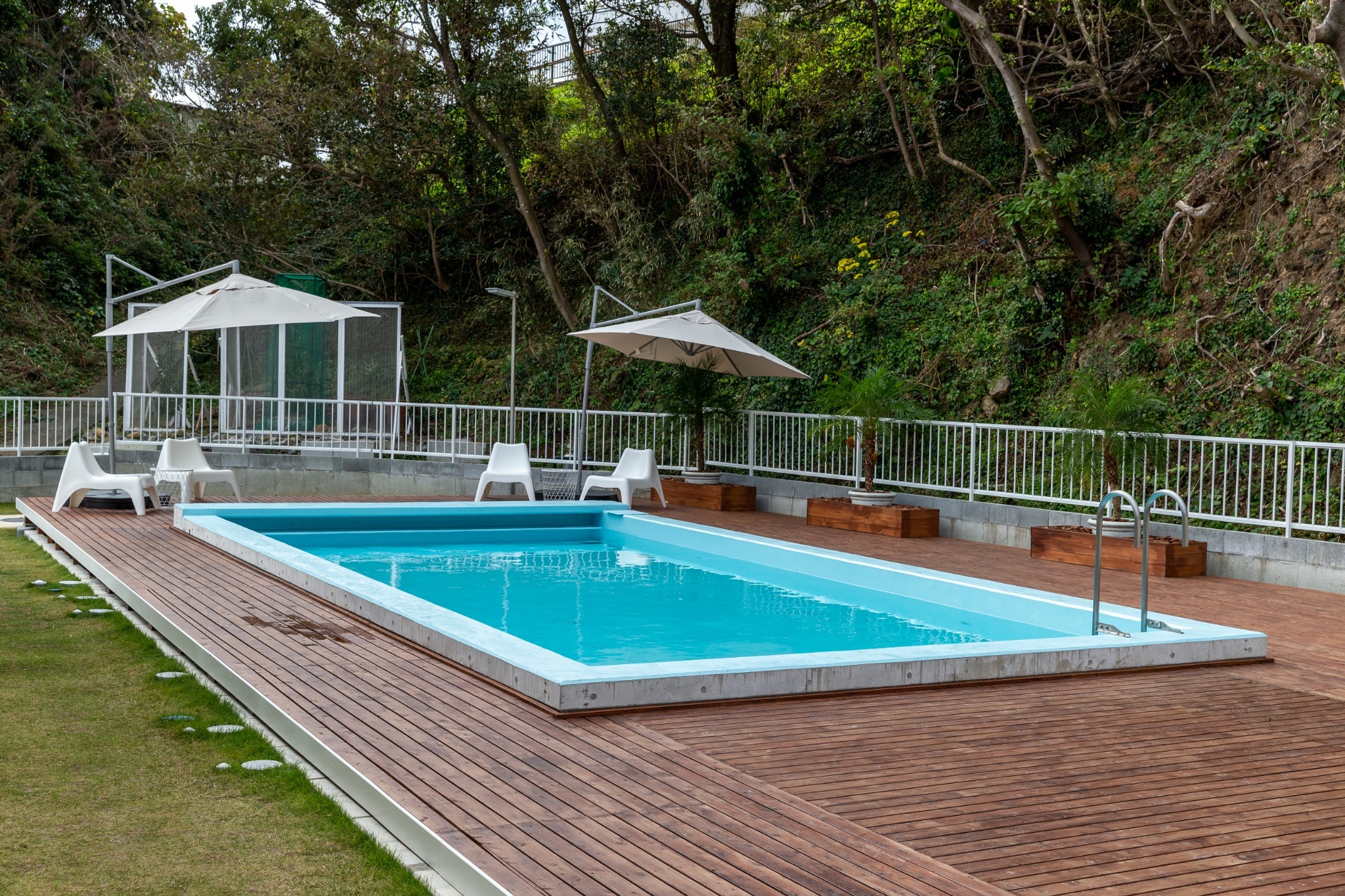 プライベートプール