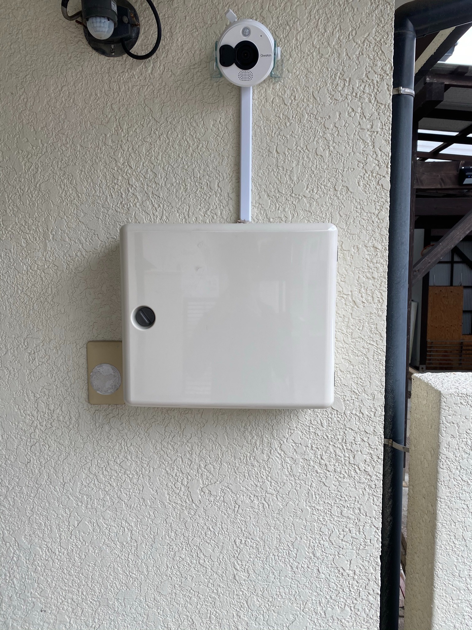 玄関横にチェックイン用のタブレットがあります