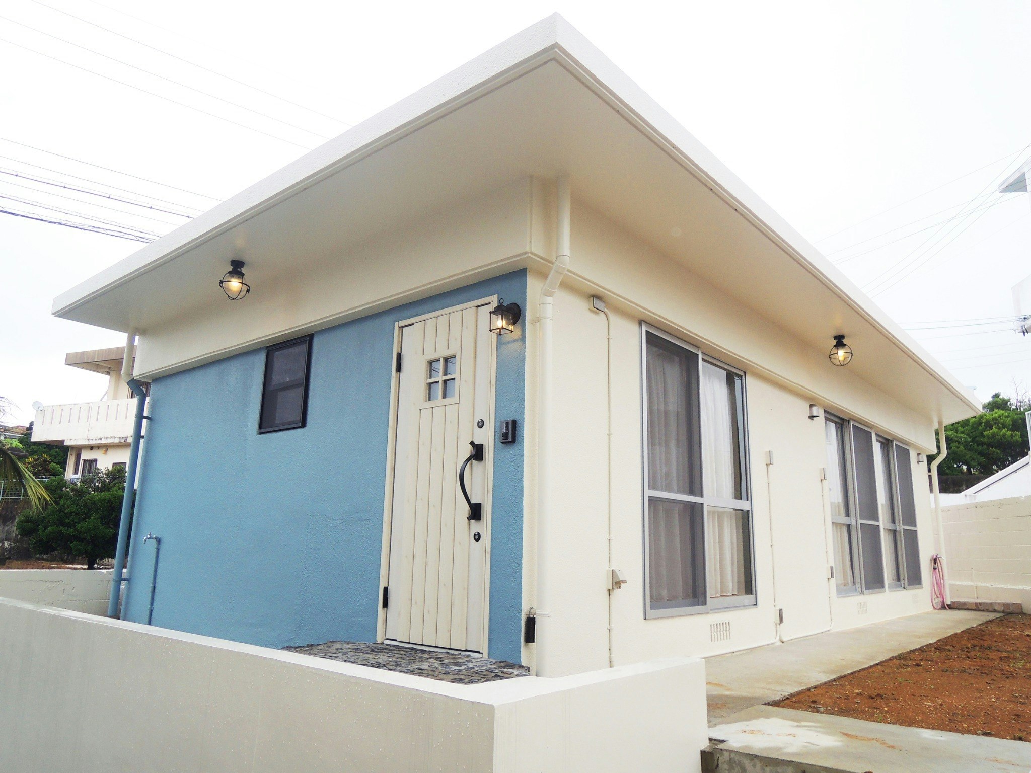 【禁煙】【ペットOK】【那覇・空港アクセスGOOD】オシャレな庭付きコンドミニアム