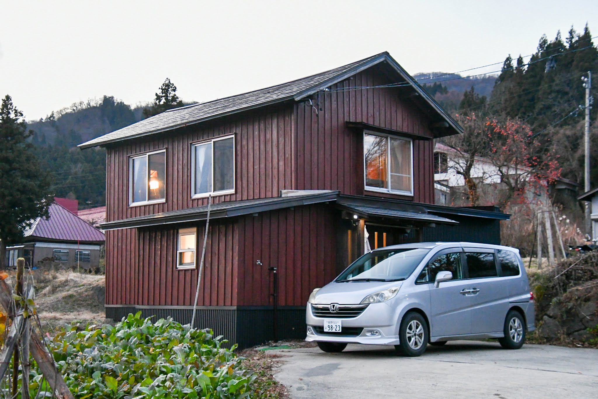 ☆5 人まで泊まれる里山のエココテージペットOK !スキー場と温泉まで徒歩10 分 ^のnull
