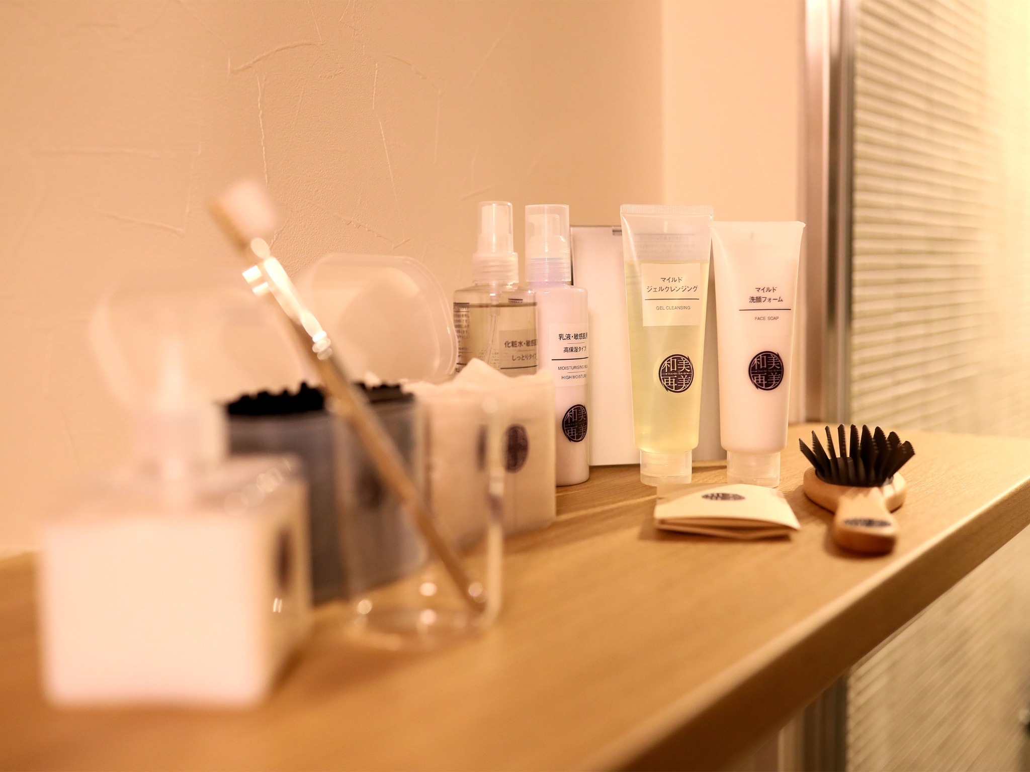 ・＜アメニティ＞女性に嬉しい化粧水、クレンジングなどもご用意\\\\t・＜アメニティ＞女性に嬉しい化粧水、クレンジングなどもご用意