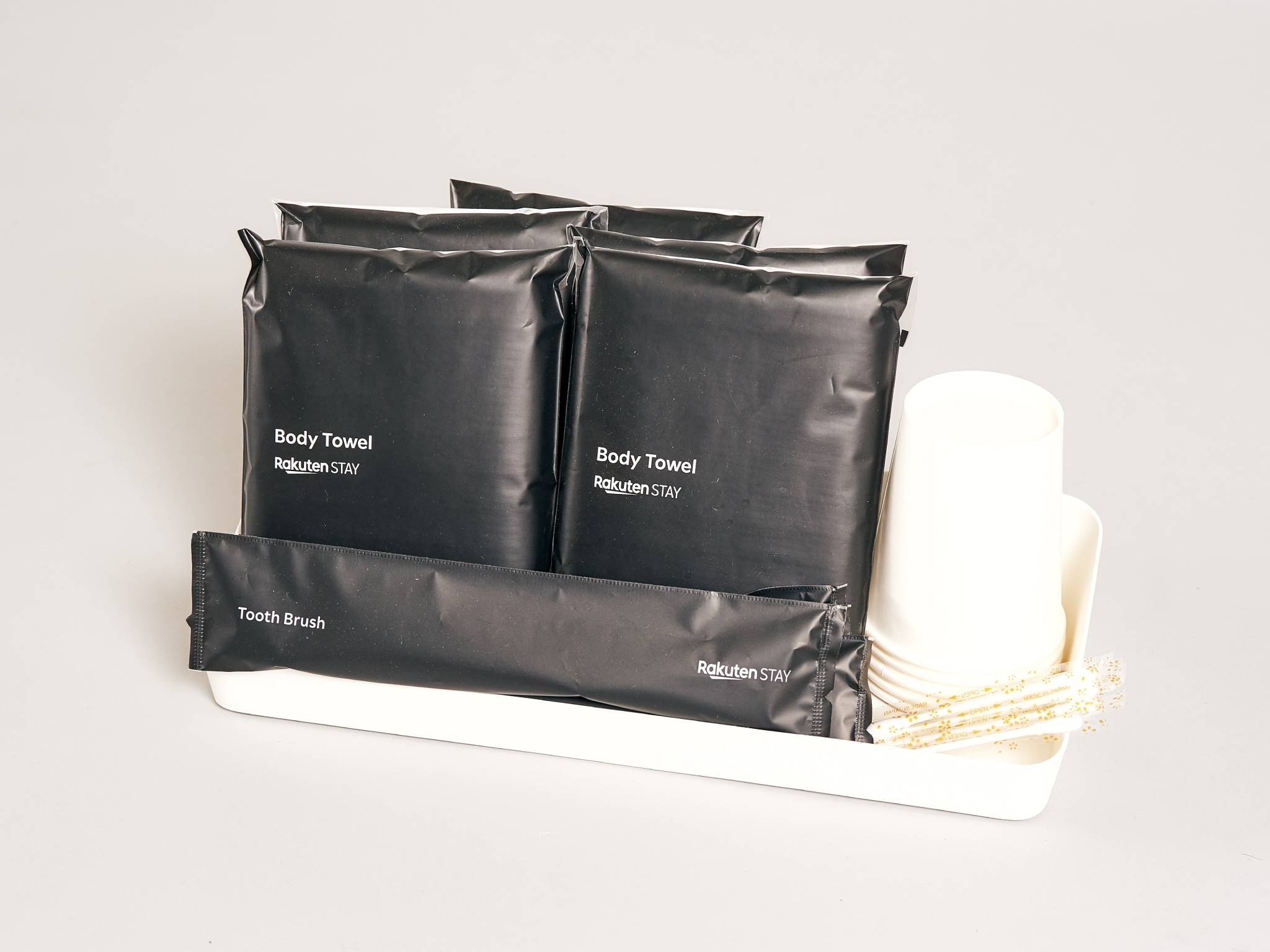 ボディータオル、歯ブラシ