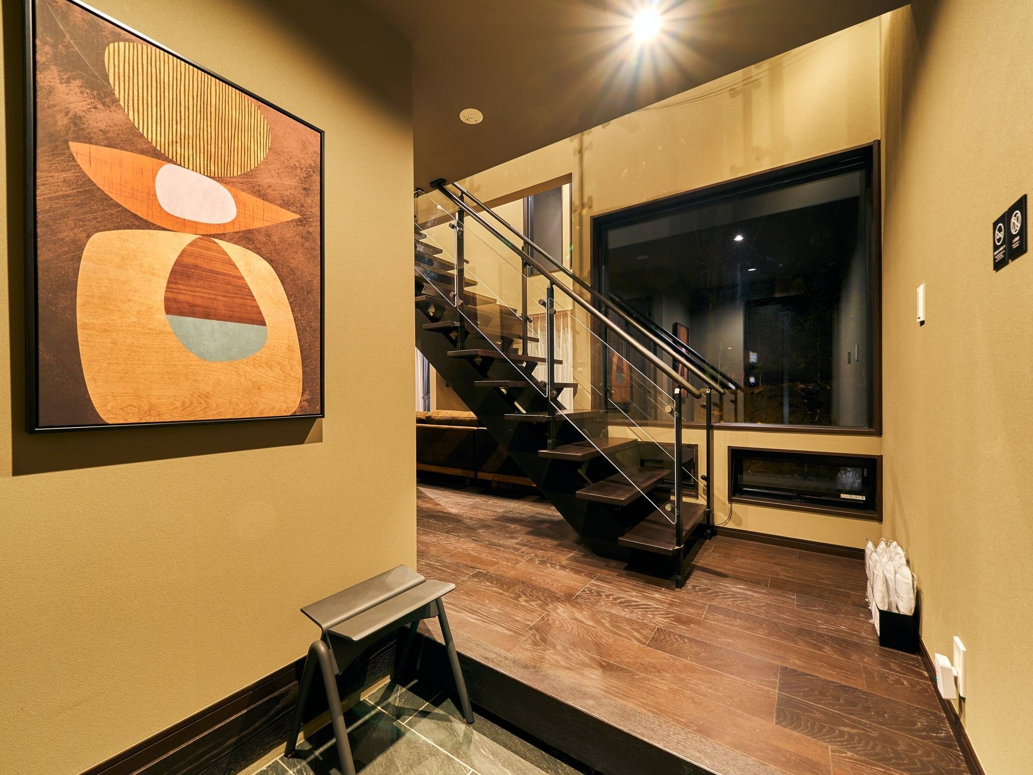 101‐103/エントランス