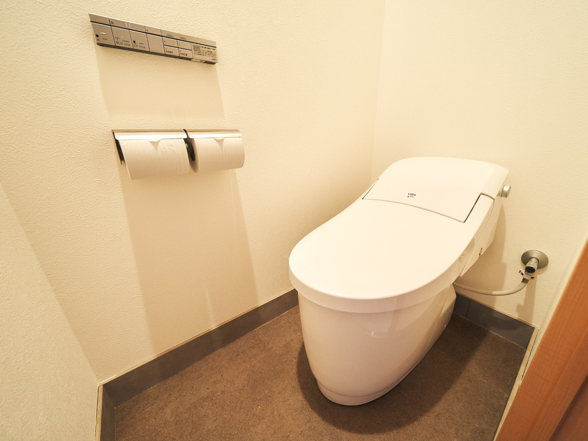 【バス・トイレ別ツインルーム】洗浄機能付きトイレ