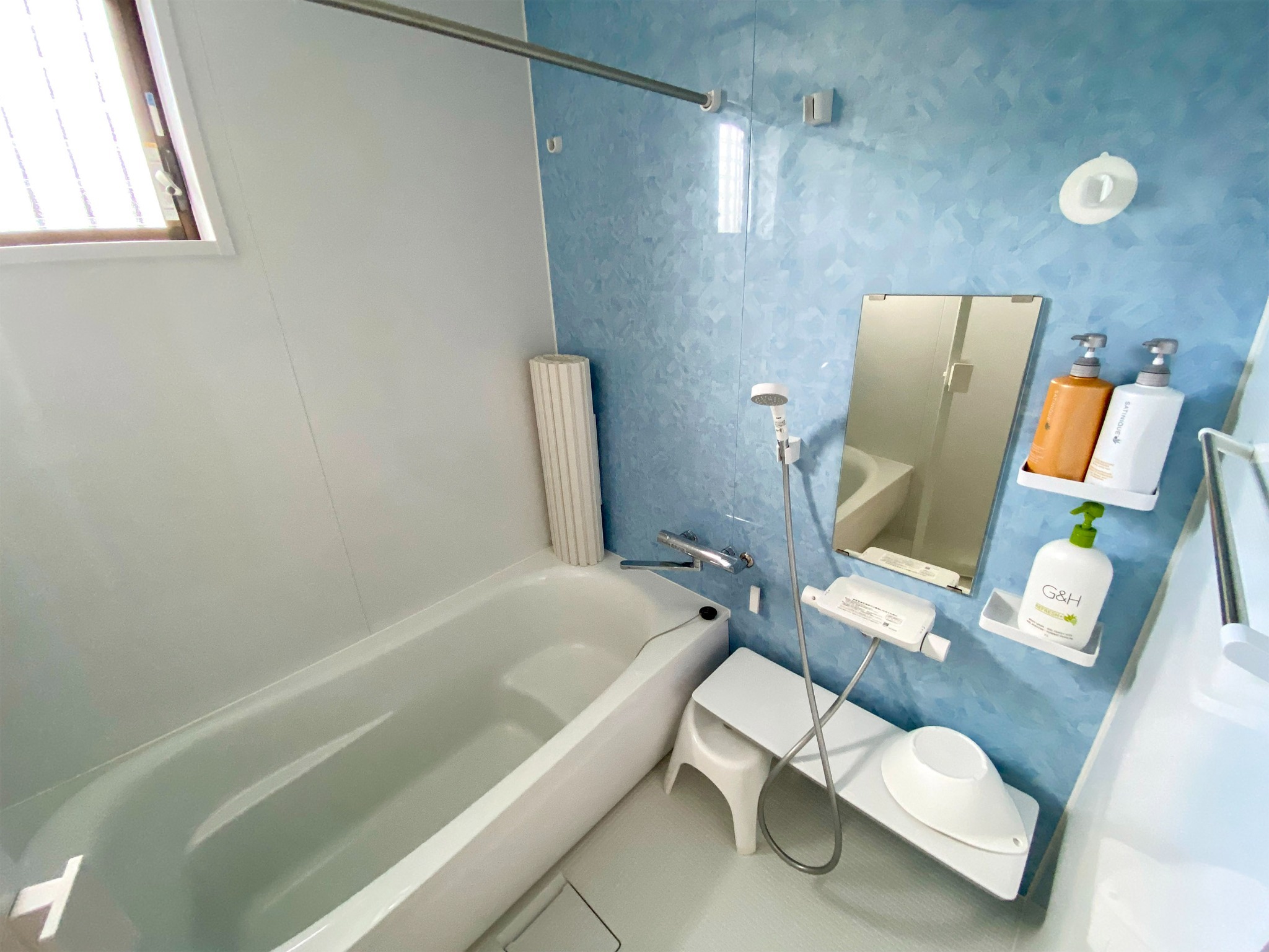 ・EASTバスルーム 明るく清潔感のある空間です