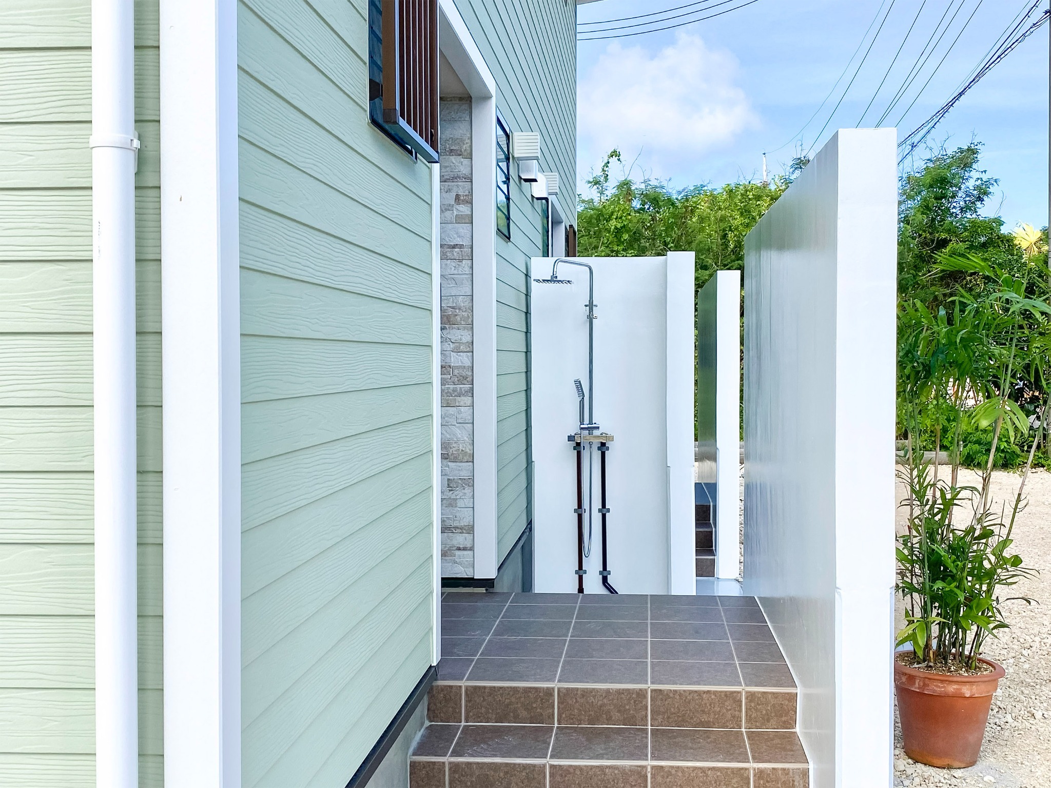 ・海からお戻りの際は屋外シャワーが便利です