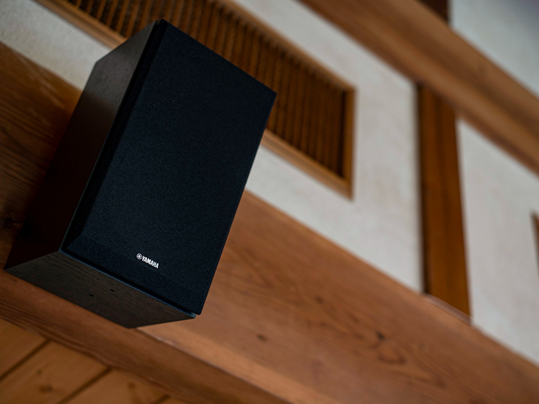 ・【スピーカー】5.1chサラウンドスピーカー。映画館並みのサウンドで映画や音楽を楽しめます