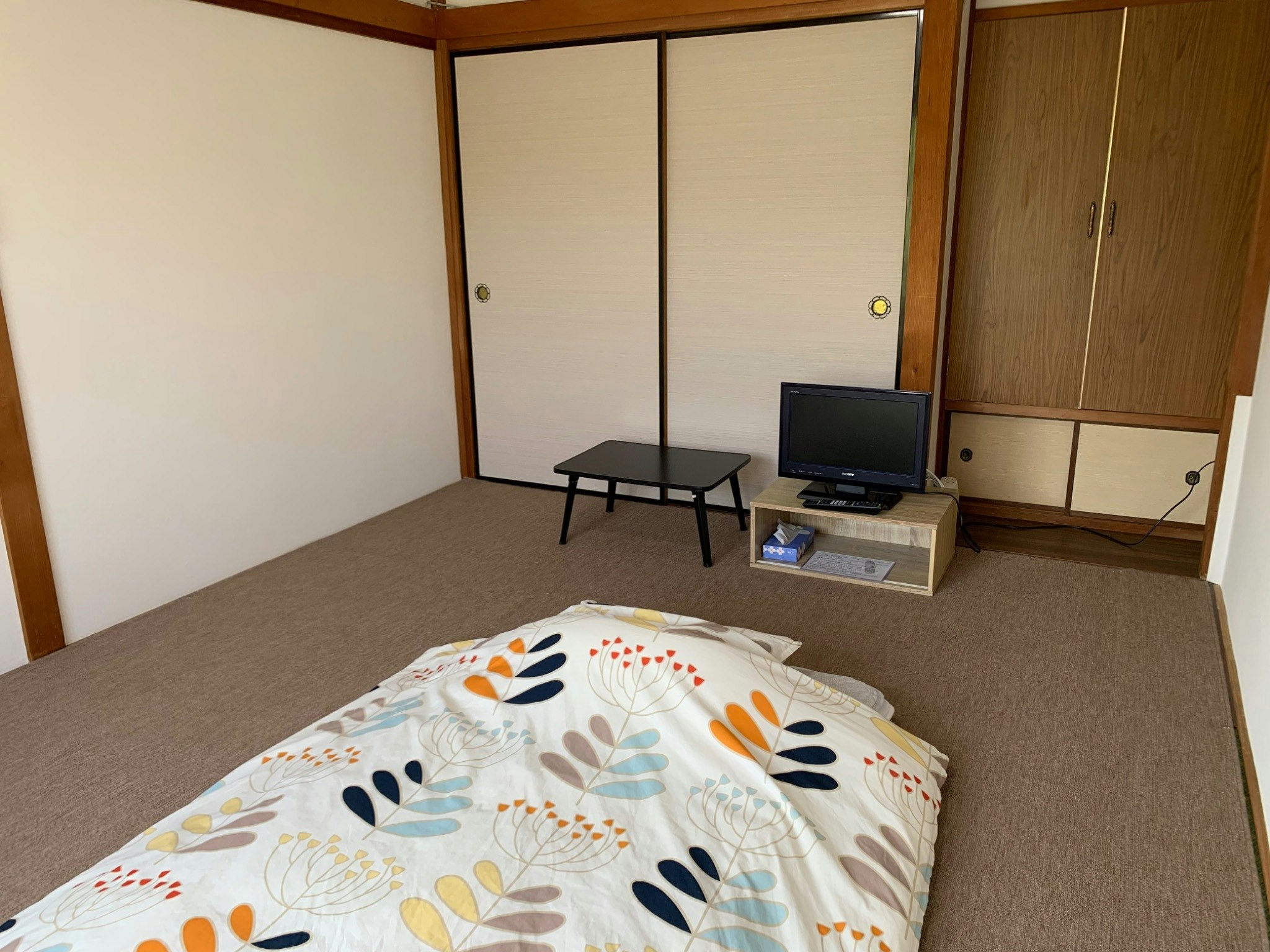 6畳【素泊まり】スーパー&レストランが近い好立地⭐︎Wi-Fi完備