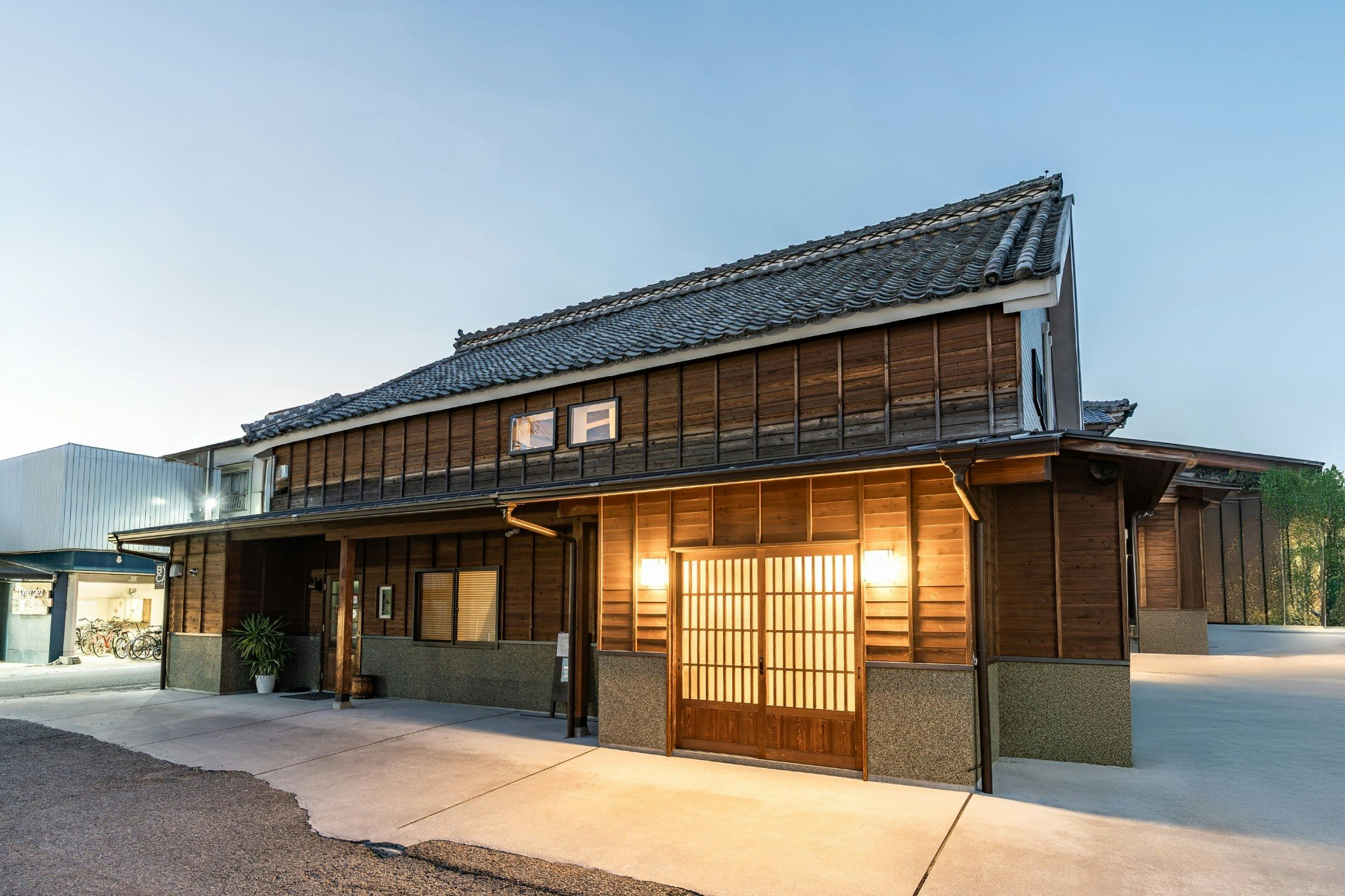 別府駅徒歩5分/築160年の古民家をリノベーション/天井高広々/BBQ可能/無料駐車場2台