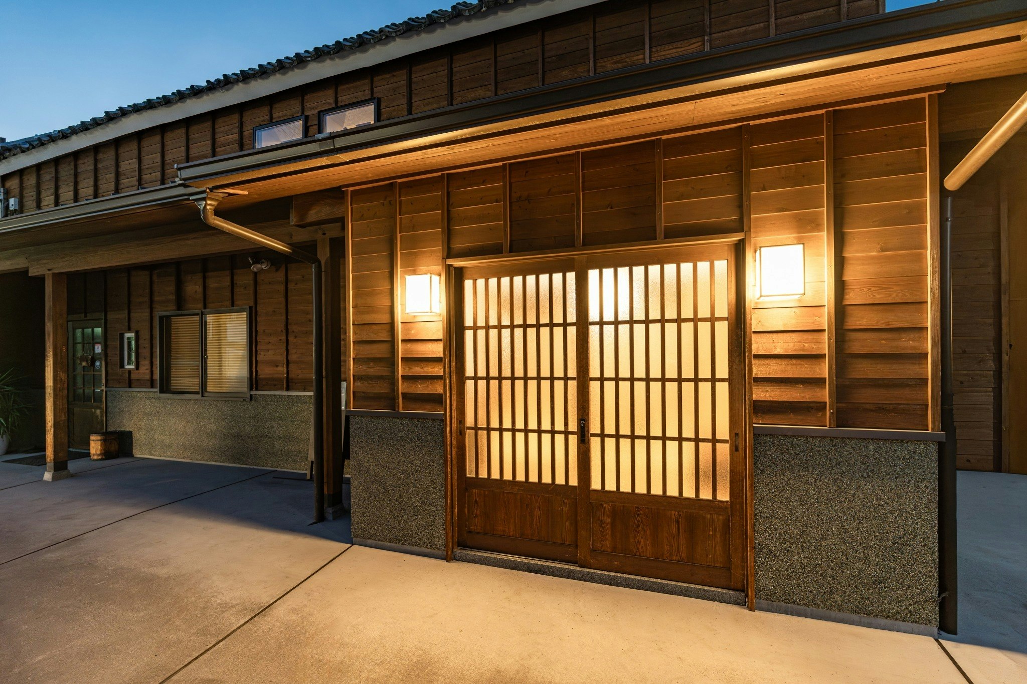 別府駅徒歩5分/築160年の古民家をリノベーション/天井高広々/BBQ可能/無料駐車場2台