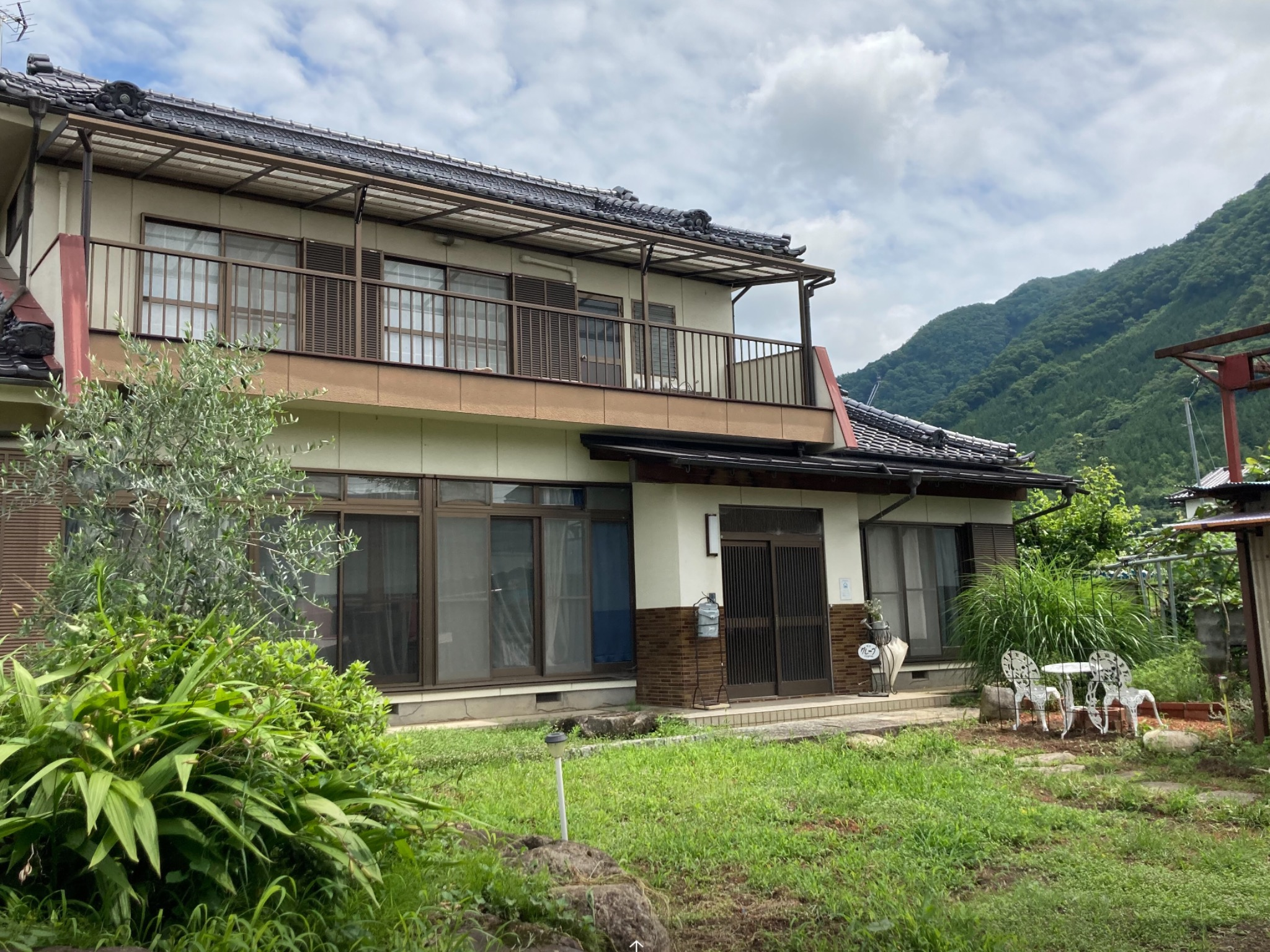 山梨県塩山にある1~2名様向け女性専用B&B。勝沼ぶどう郷、石和温泉、甲府のご用事、観光に!