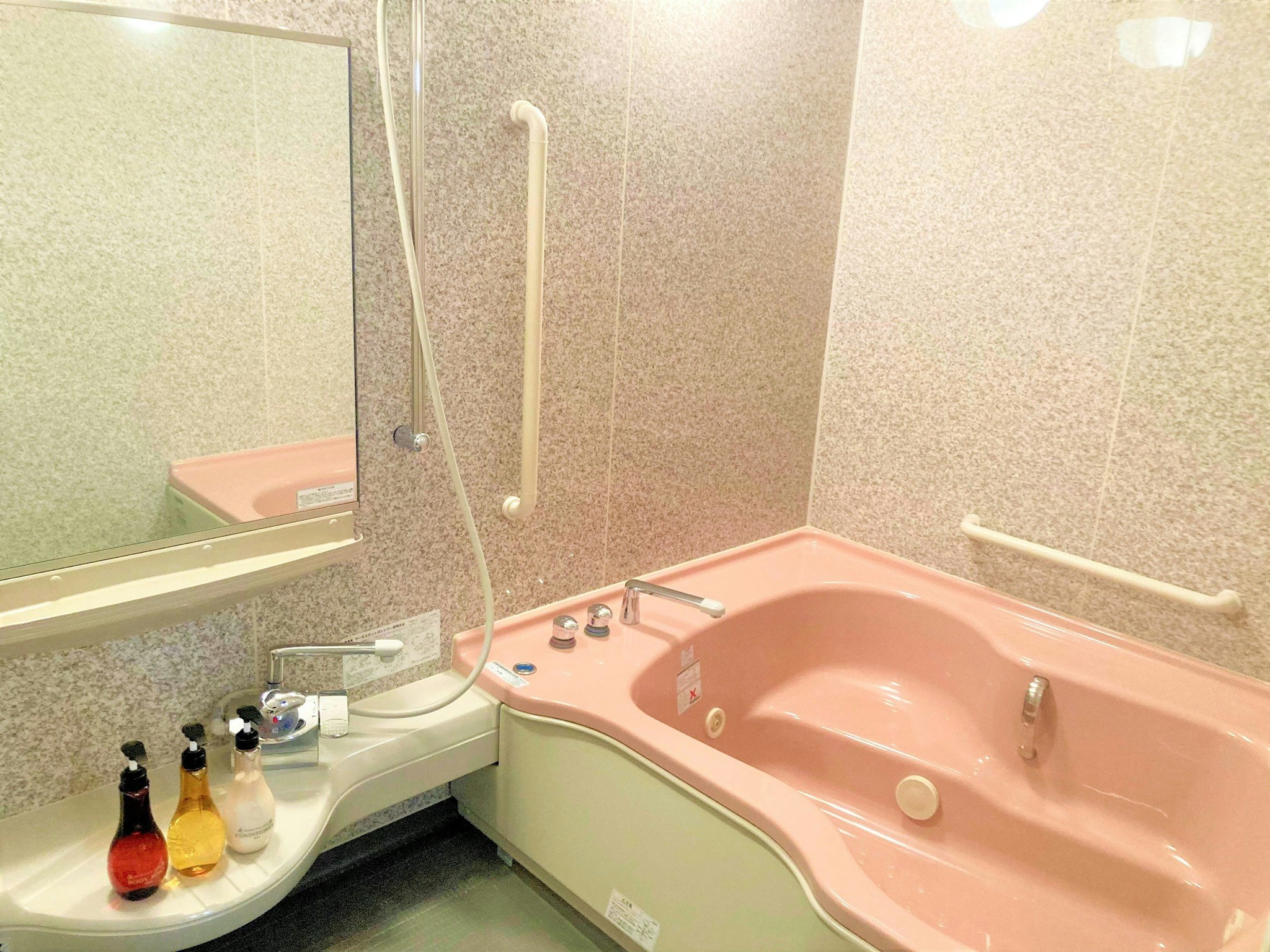 ご家族、お友達とみんなで泊まれます。(4ベッド)