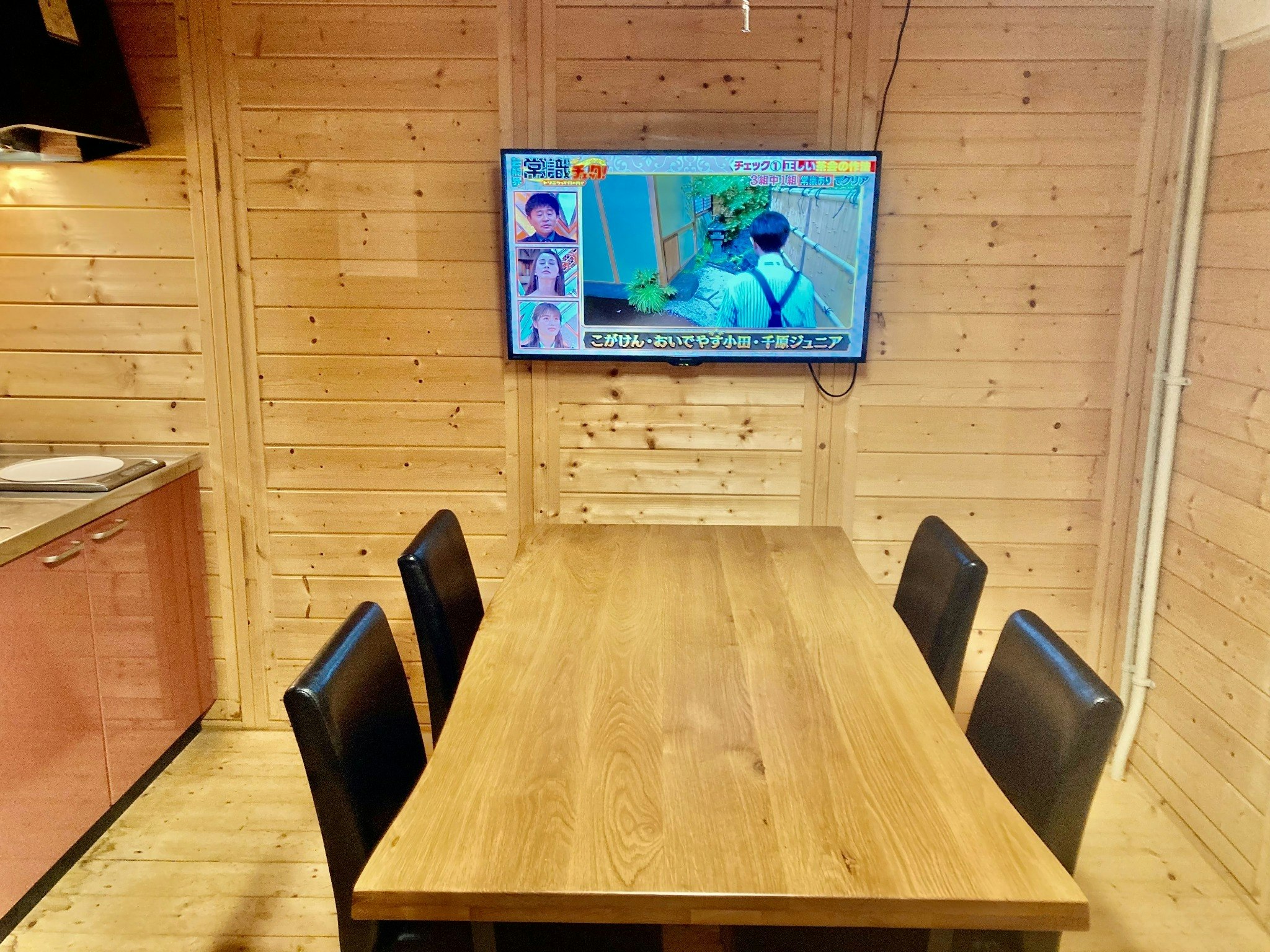 ご家族、お友達とみんなで泊まれます。(4ベッド)