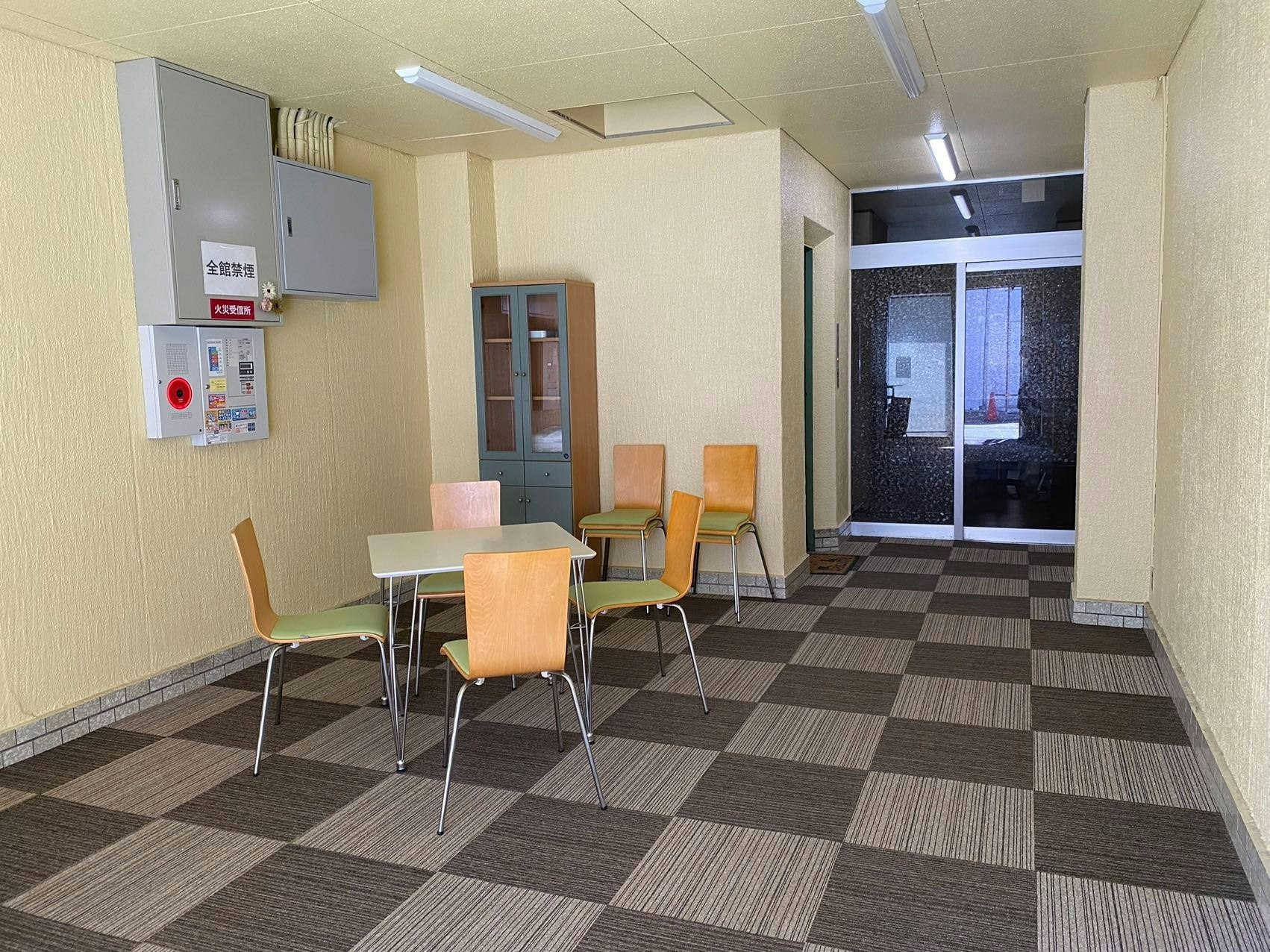 リーズナブルなベッド3台のお部屋301