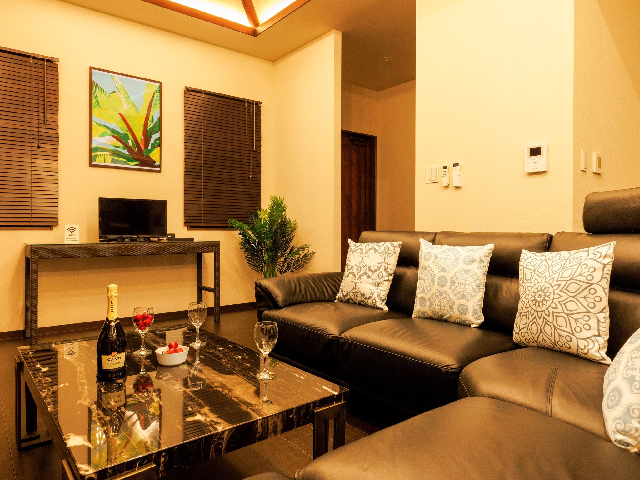 ・Villa1のリビングルーム:ゆったりとお寛ぎいただけます