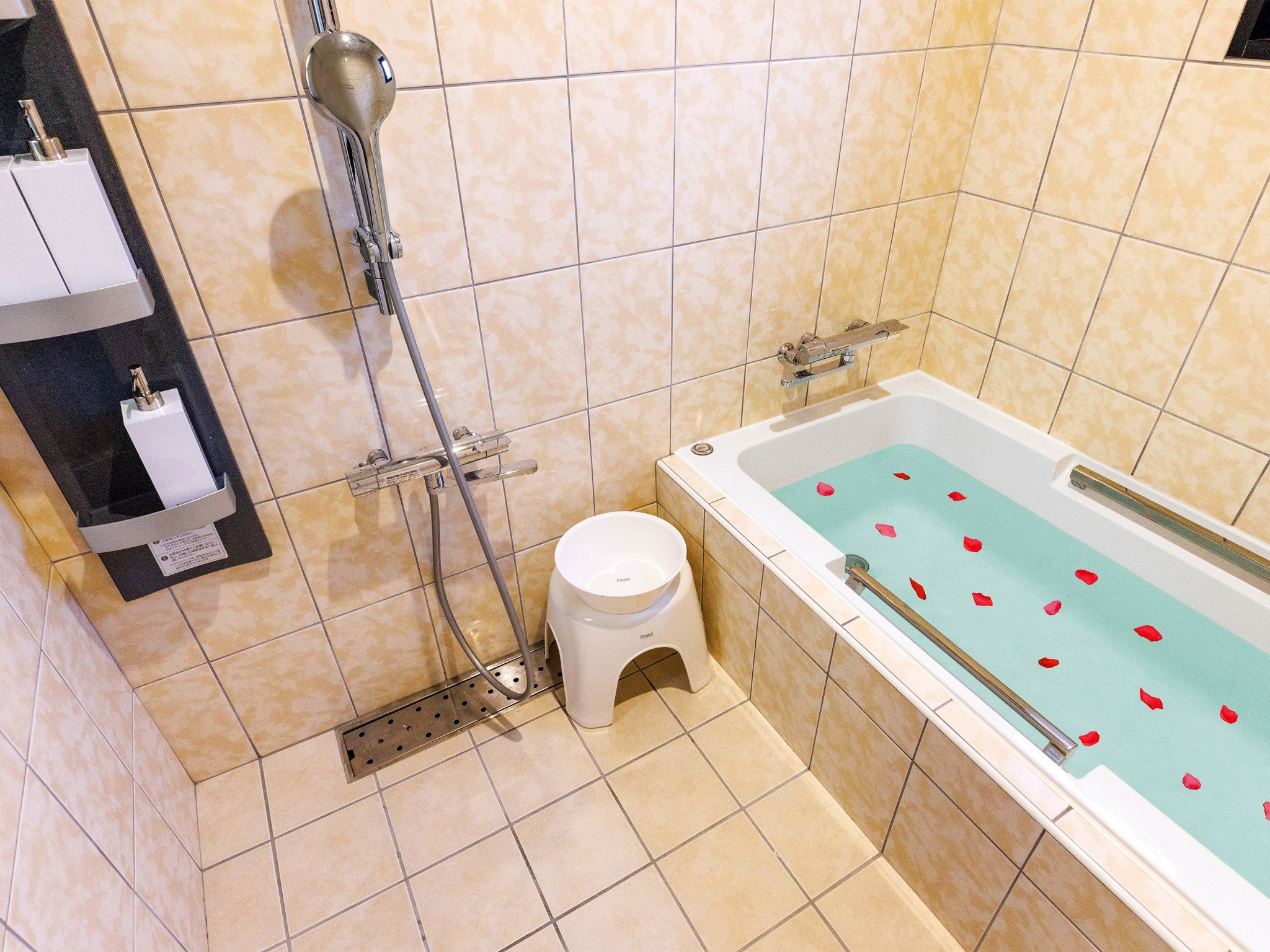 ・Villa1のバスルーム:洗い場付きで使い勝手も◎