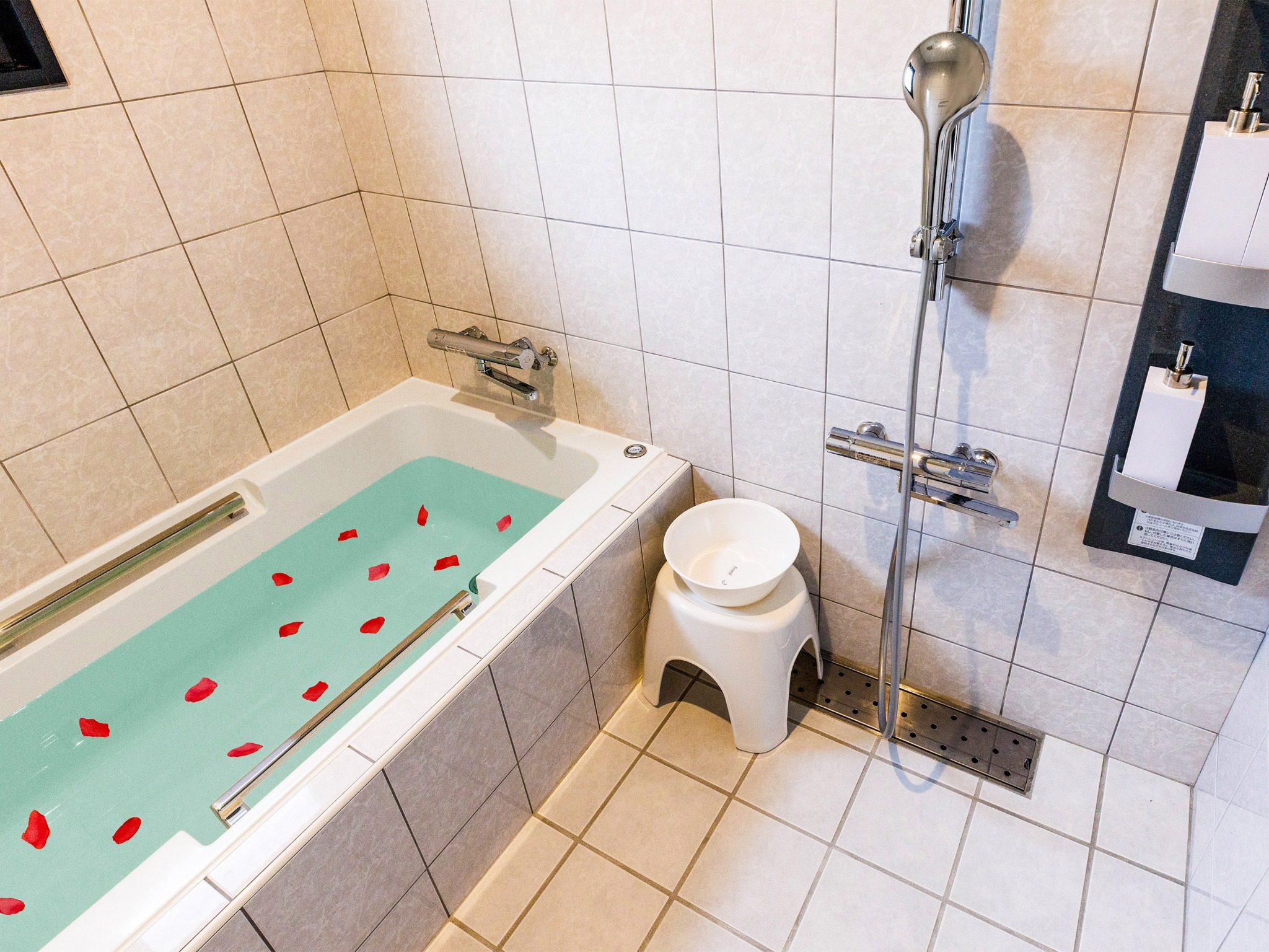 ・Villa2のバスルーム:洗い場付きで使い勝手も◎