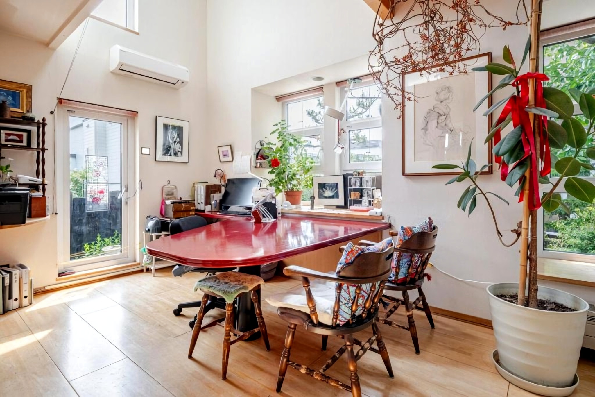 個室C- 天窓付き|涼風満喫ロマンチックなインテリア|静かな環境