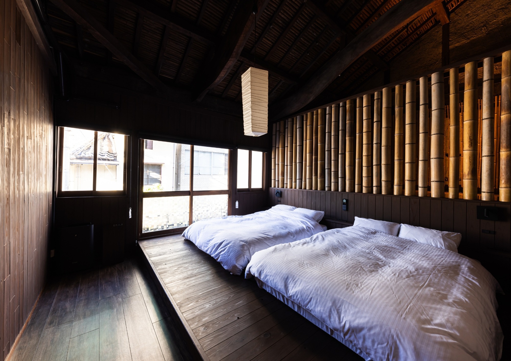 福岡の中心地で檜の露天風呂-築100年の古民家/民泊のnull