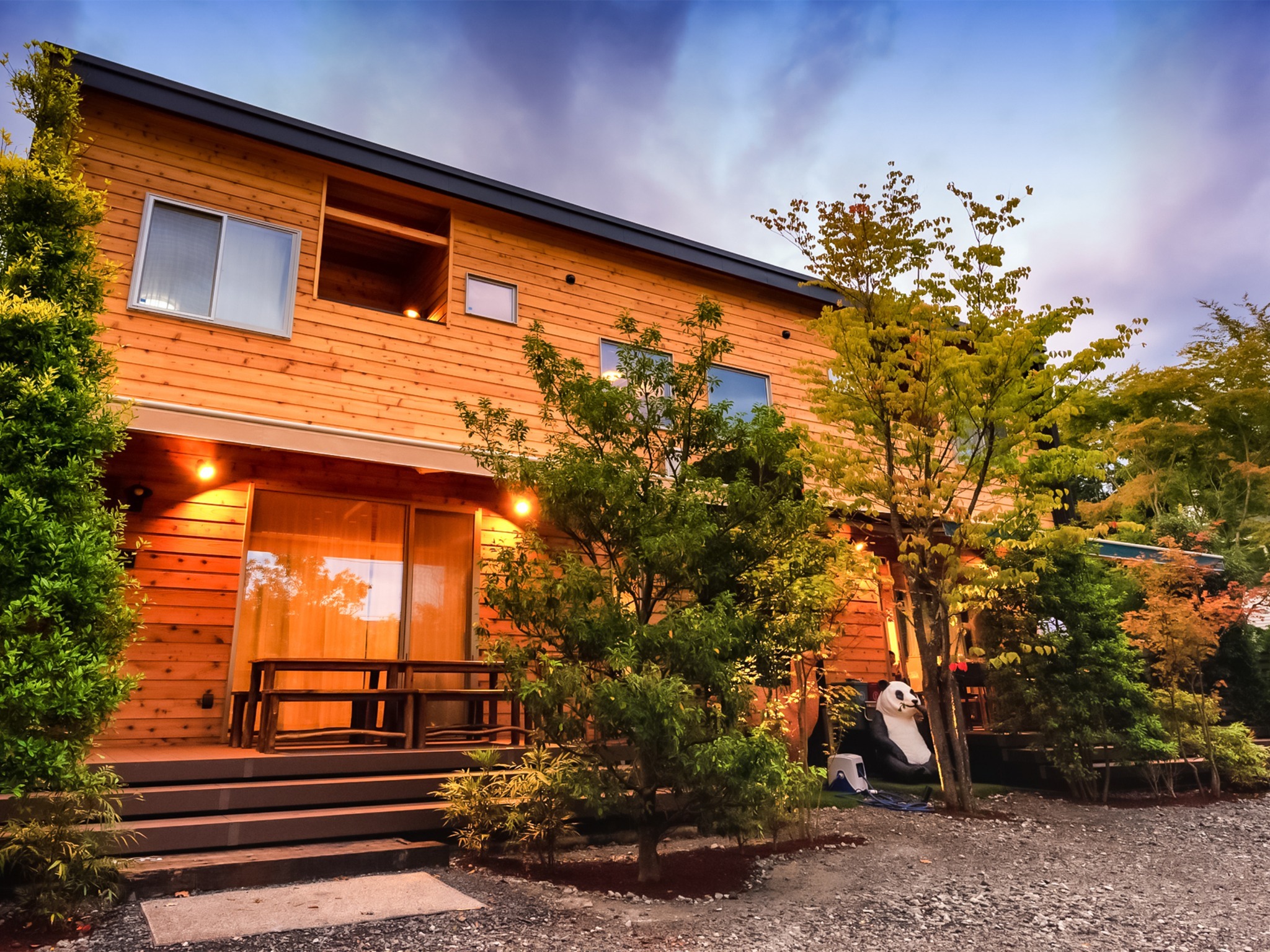 ・2階建てメゾネットタイプのコテージです