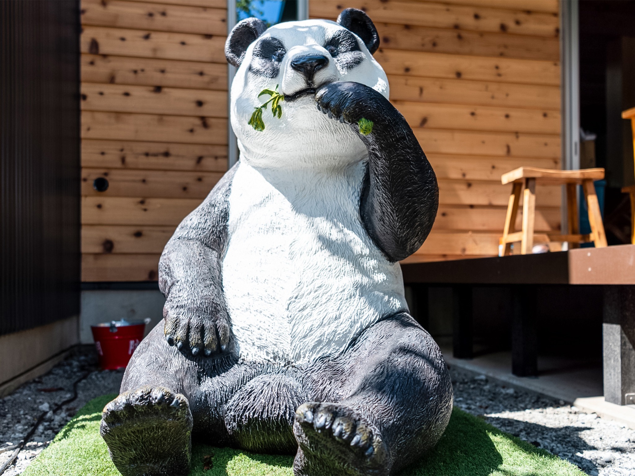 ・パンダです、皆様をお待ちしています(オブジェです)