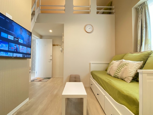 698064_large.jpeg?auto=format&