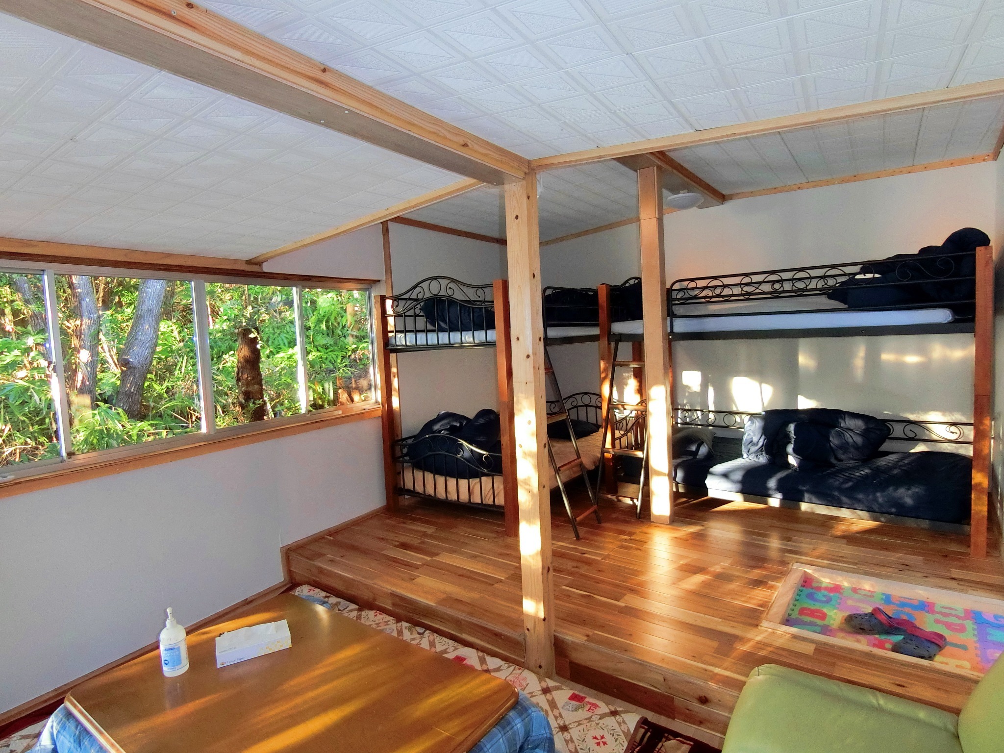 寒い時はホーム炬燵で鍋