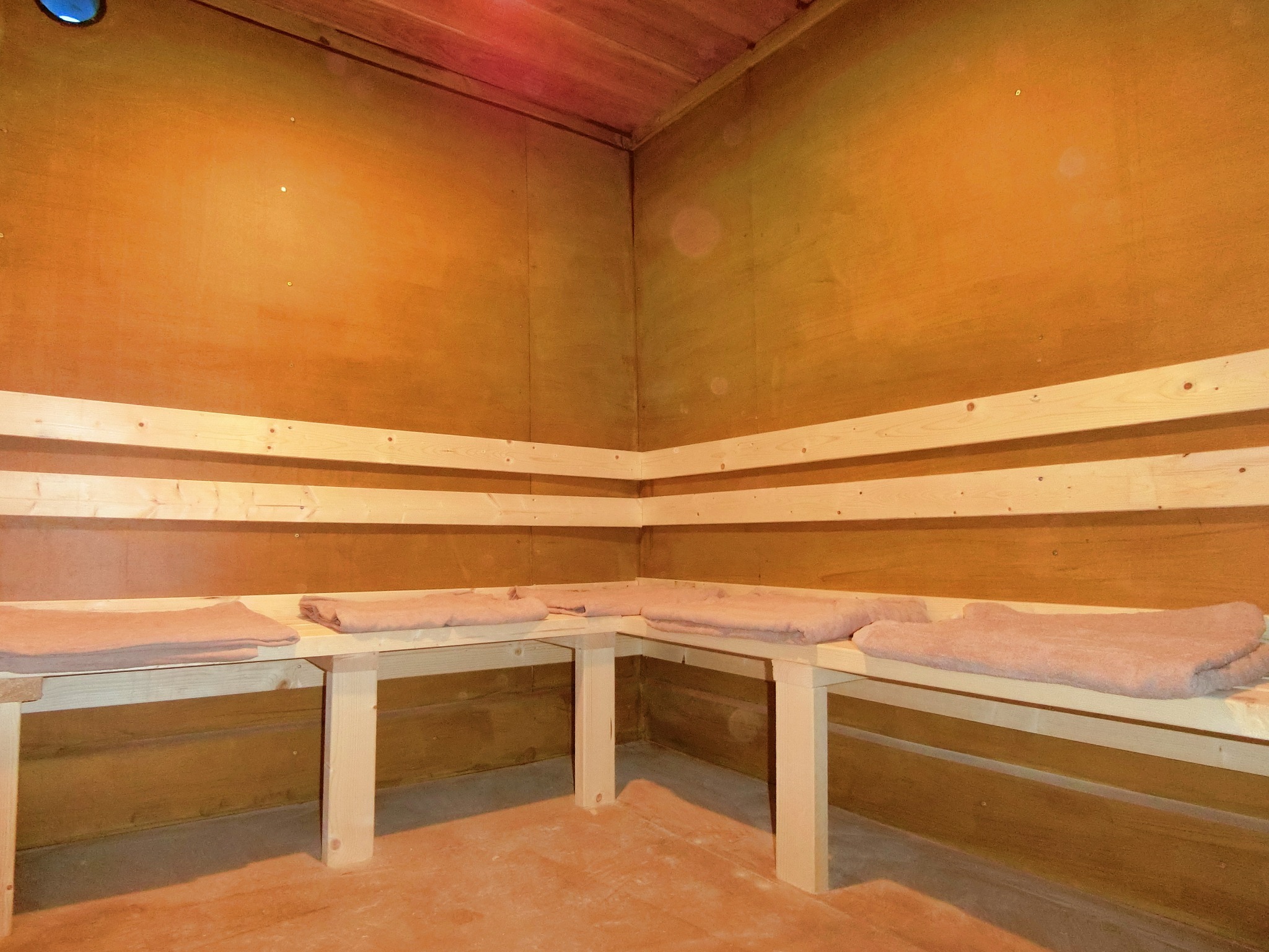 手作りサウナも仲間入り